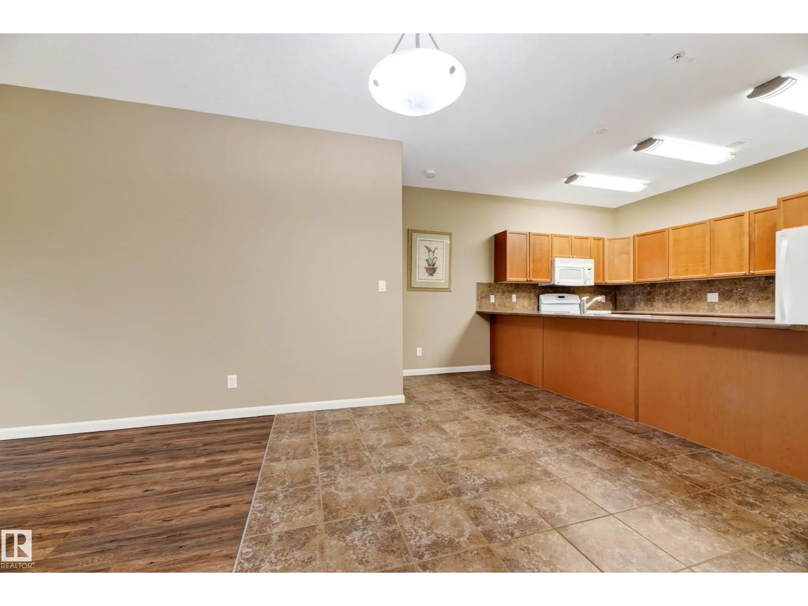 #425 400 PALISADES WY