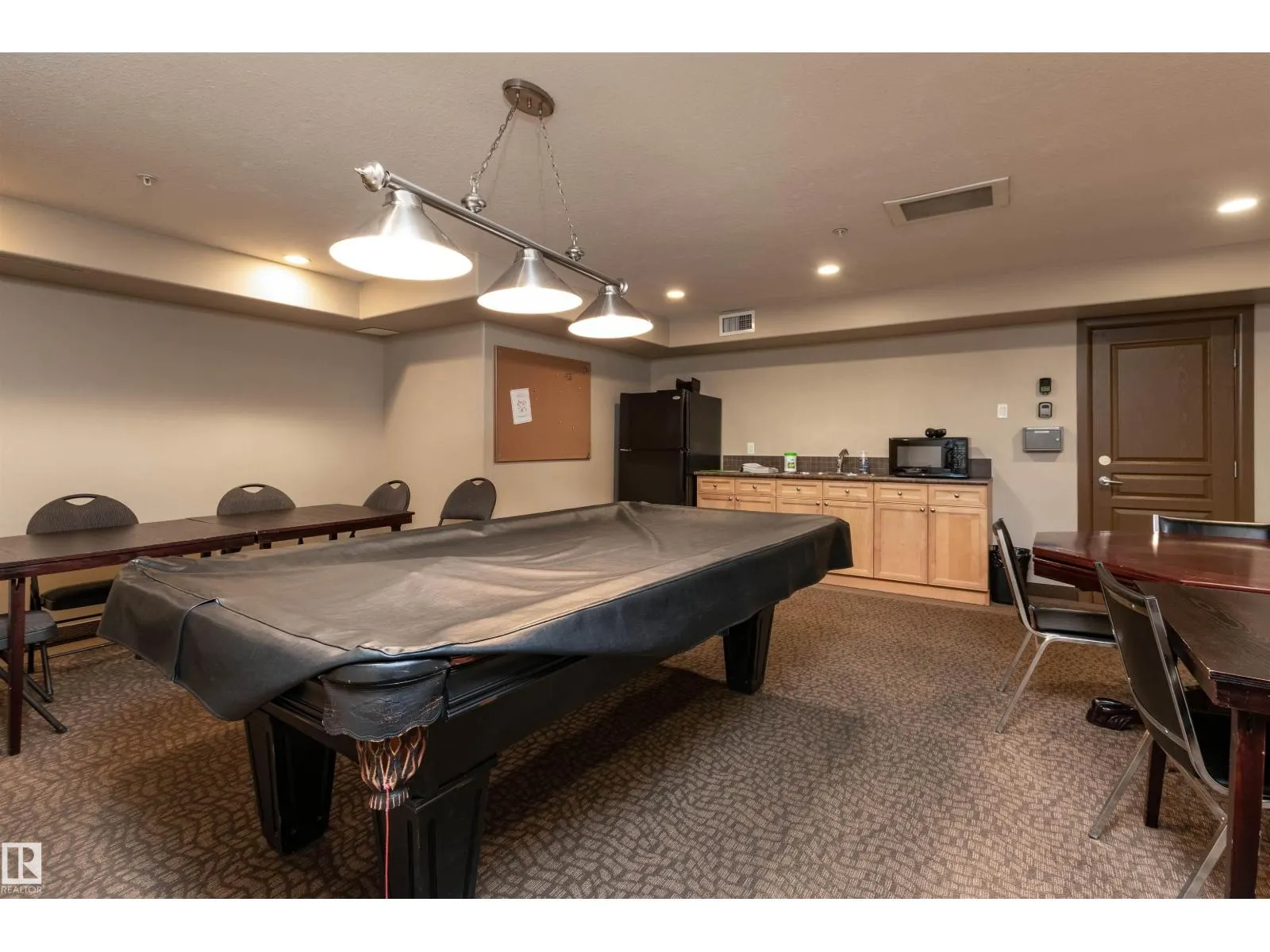 #425 400 PALISADES WY