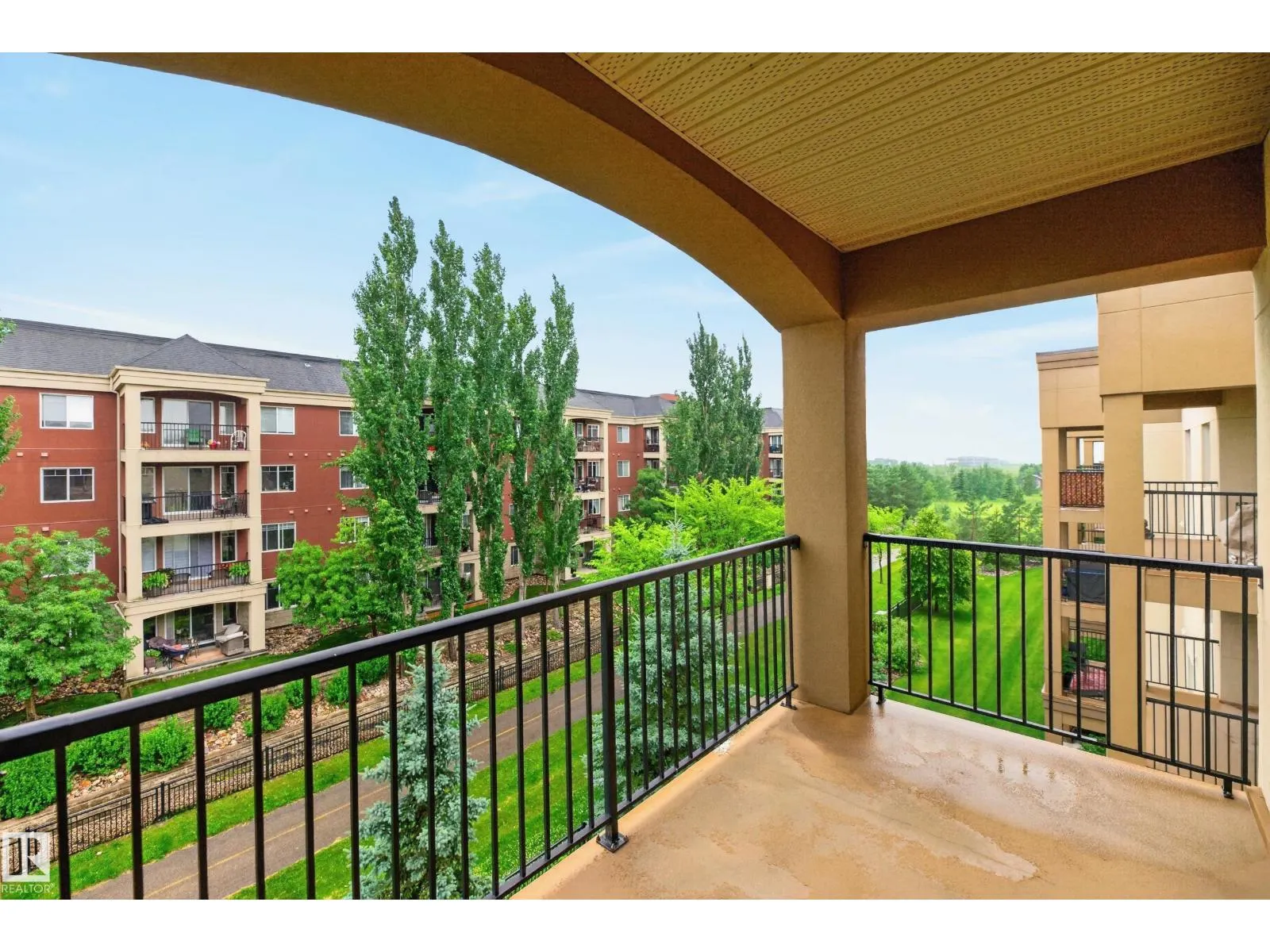 #425 400 PALISADES WY