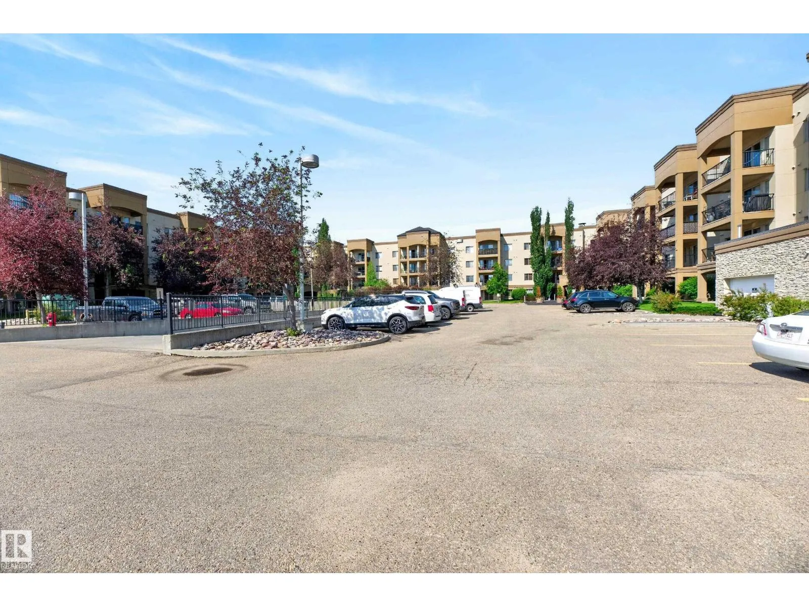 #425 400 PALISADES WY