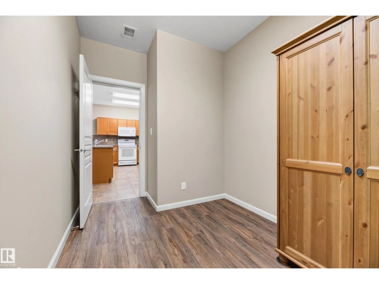 #425 400 PALISADES WY