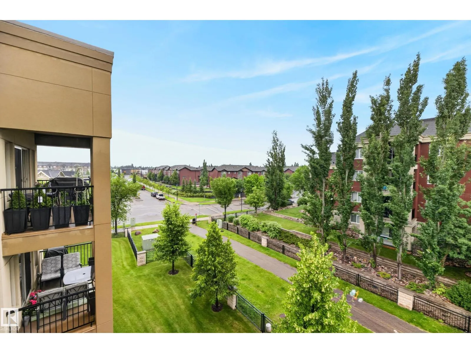 #425 400 PALISADES WY