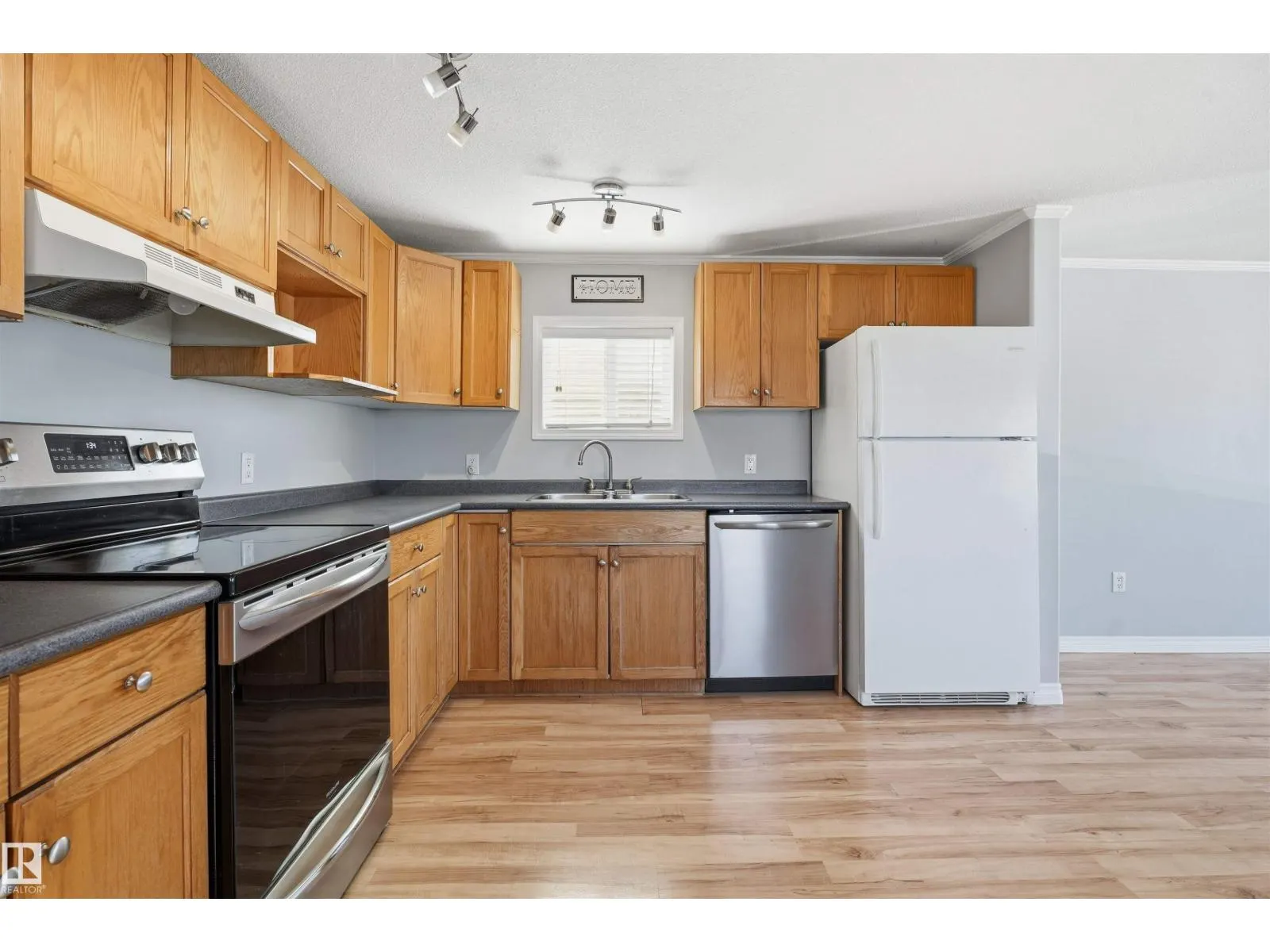 2626 10770 Winterburn RD NW