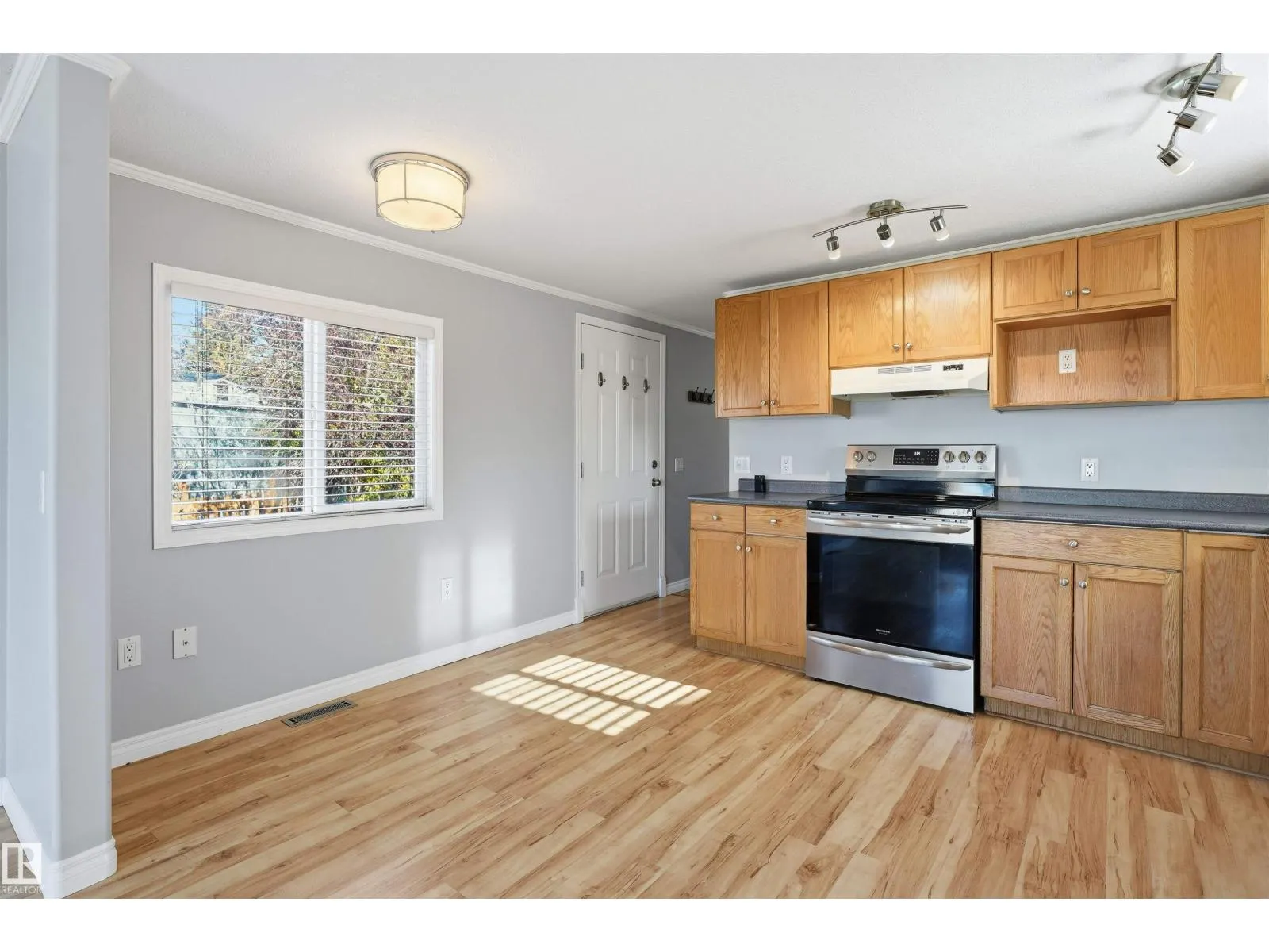 2626 10770 Winterburn RD NW