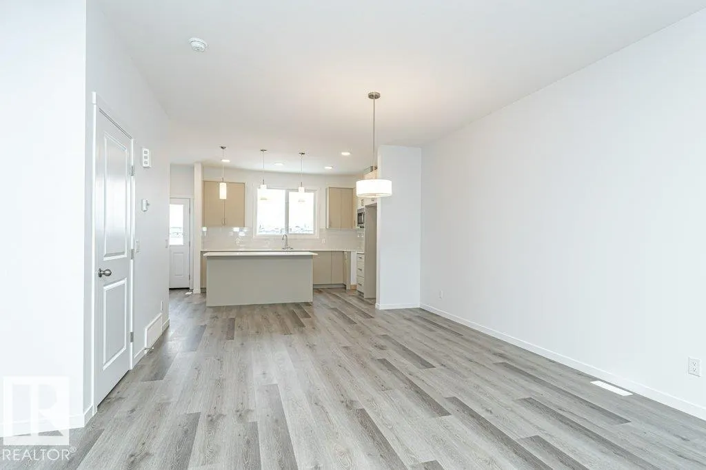 6269 175A AV NW