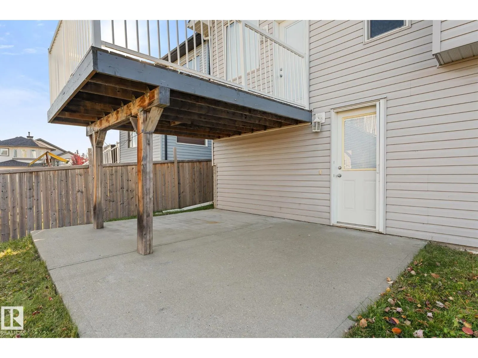 15407 47 ST NW NW
