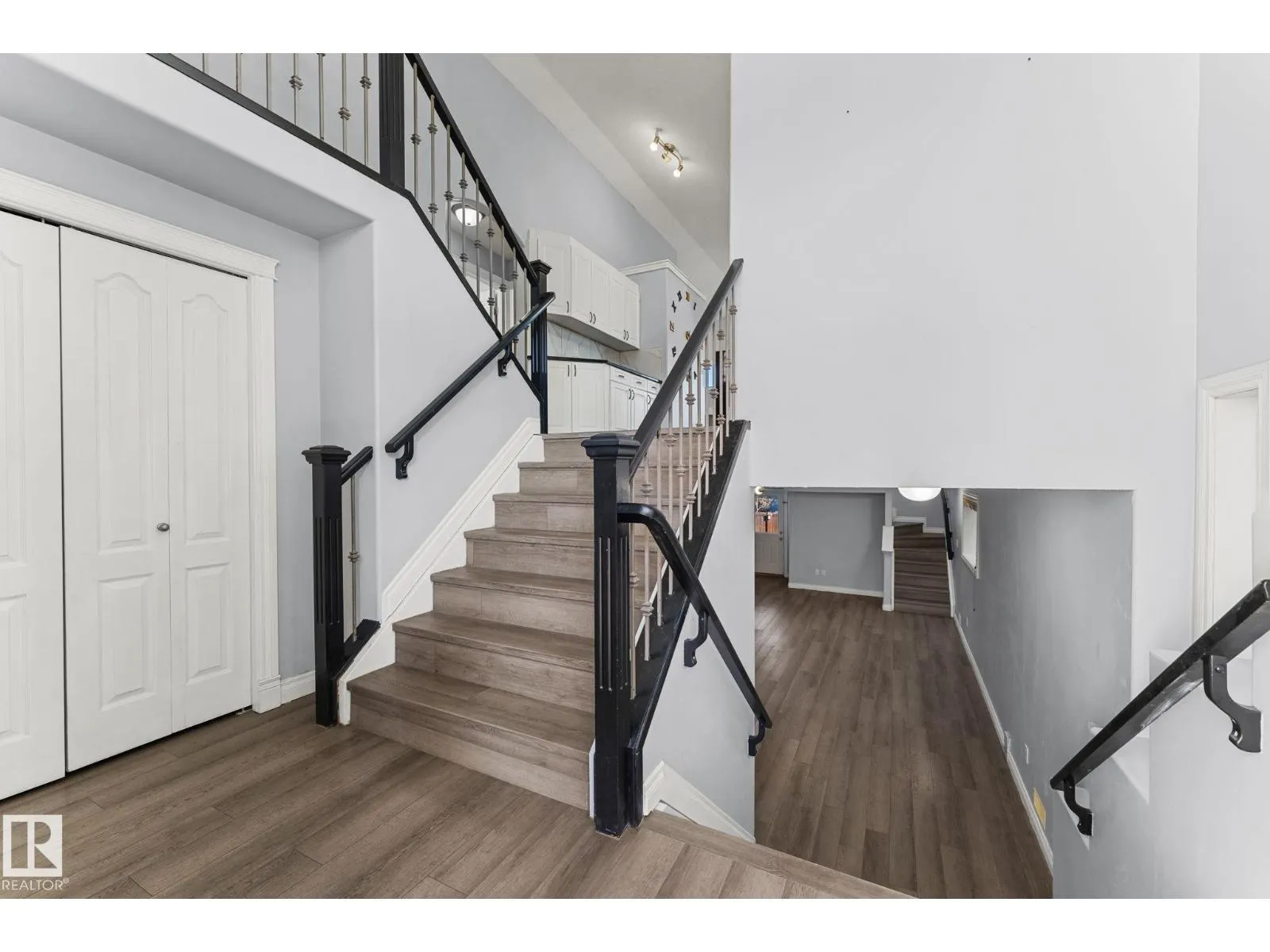 15407 47 ST NW NW