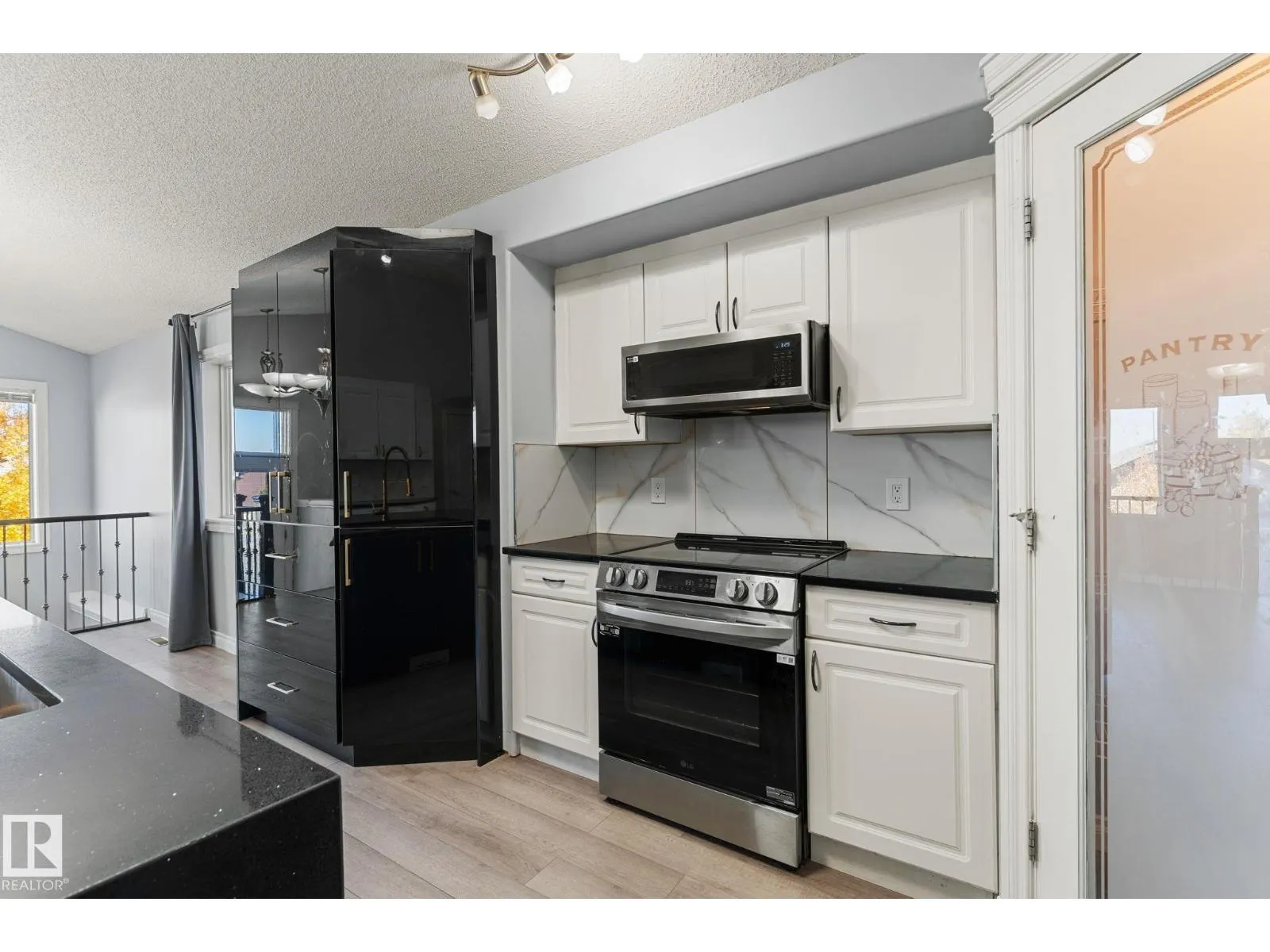 15407 47 ST NW NW