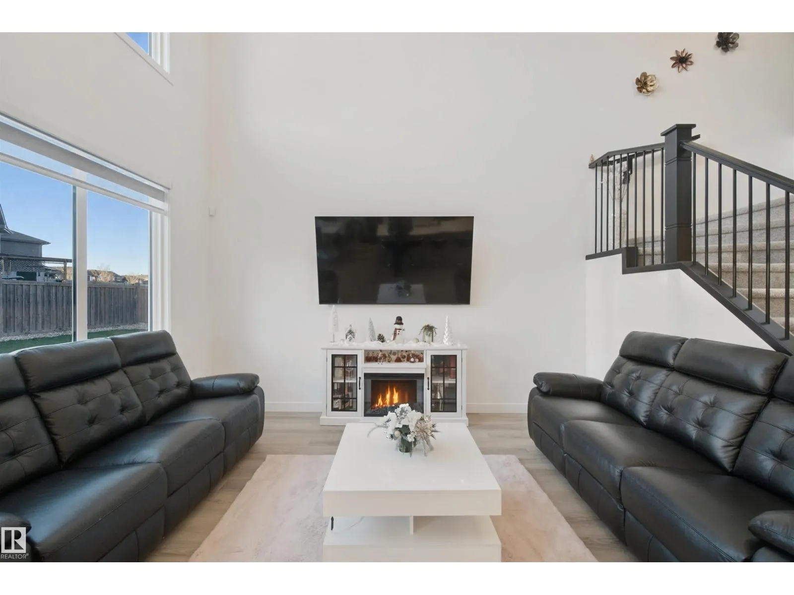 8178 222A ST NW