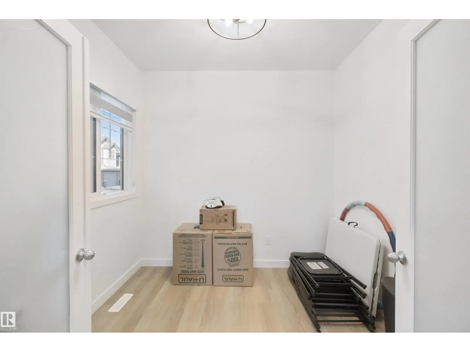 8178 222A ST NW