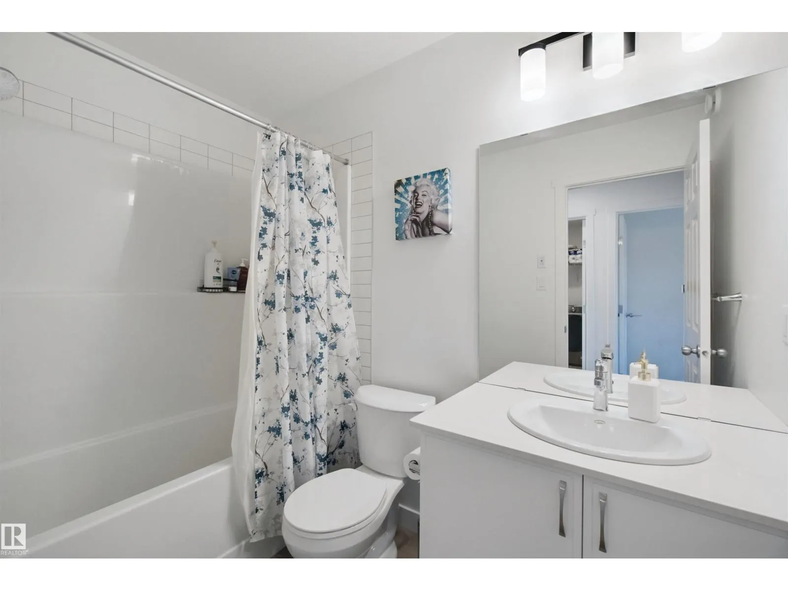 8178 222A ST NW