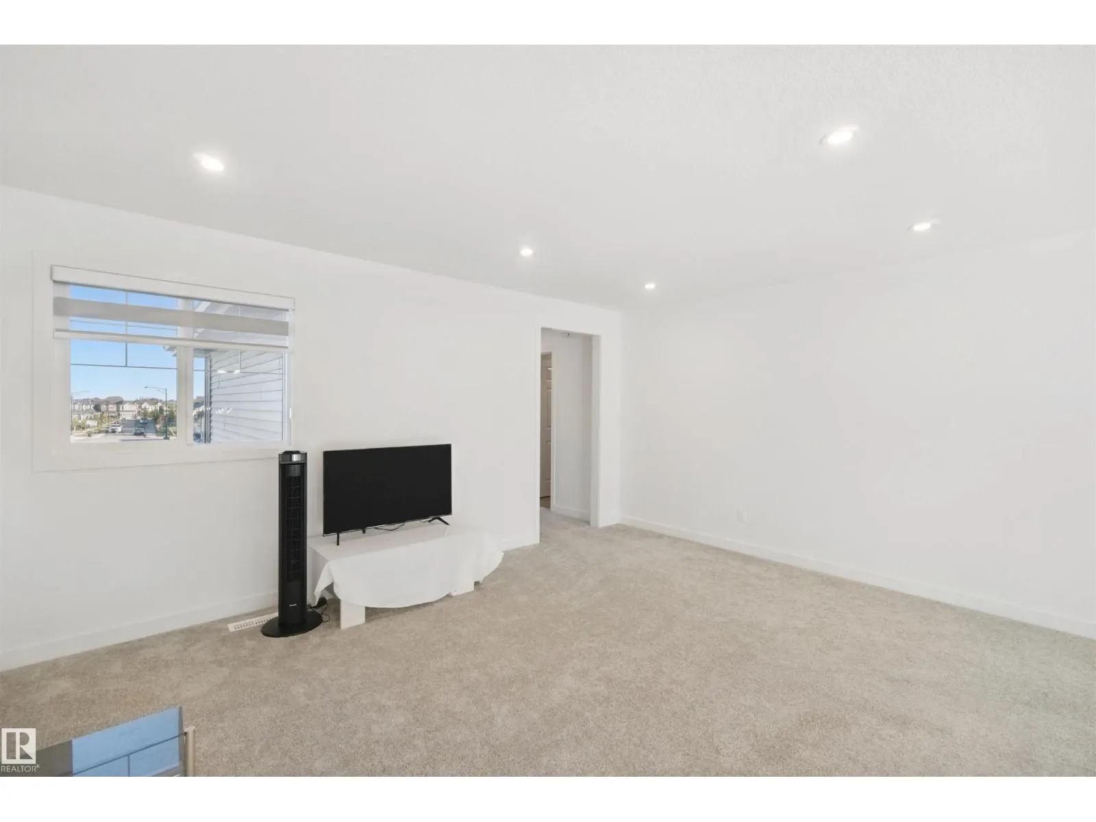 8178 222A ST NW