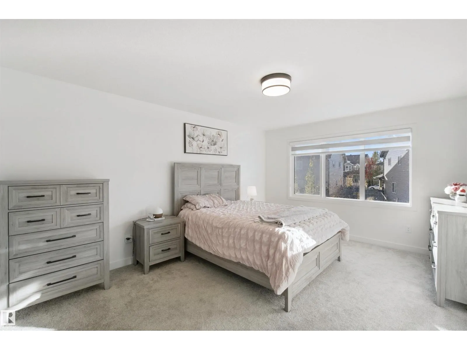 8178 222A ST NW