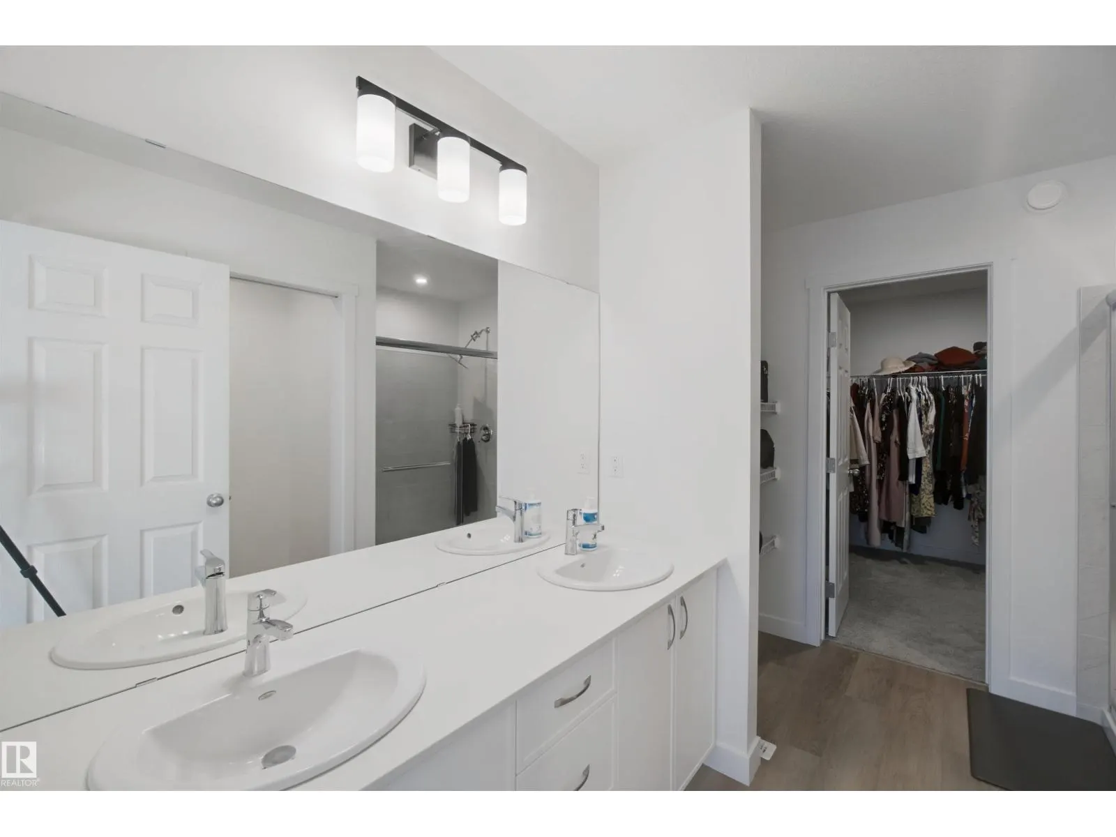 8178 222A ST NW