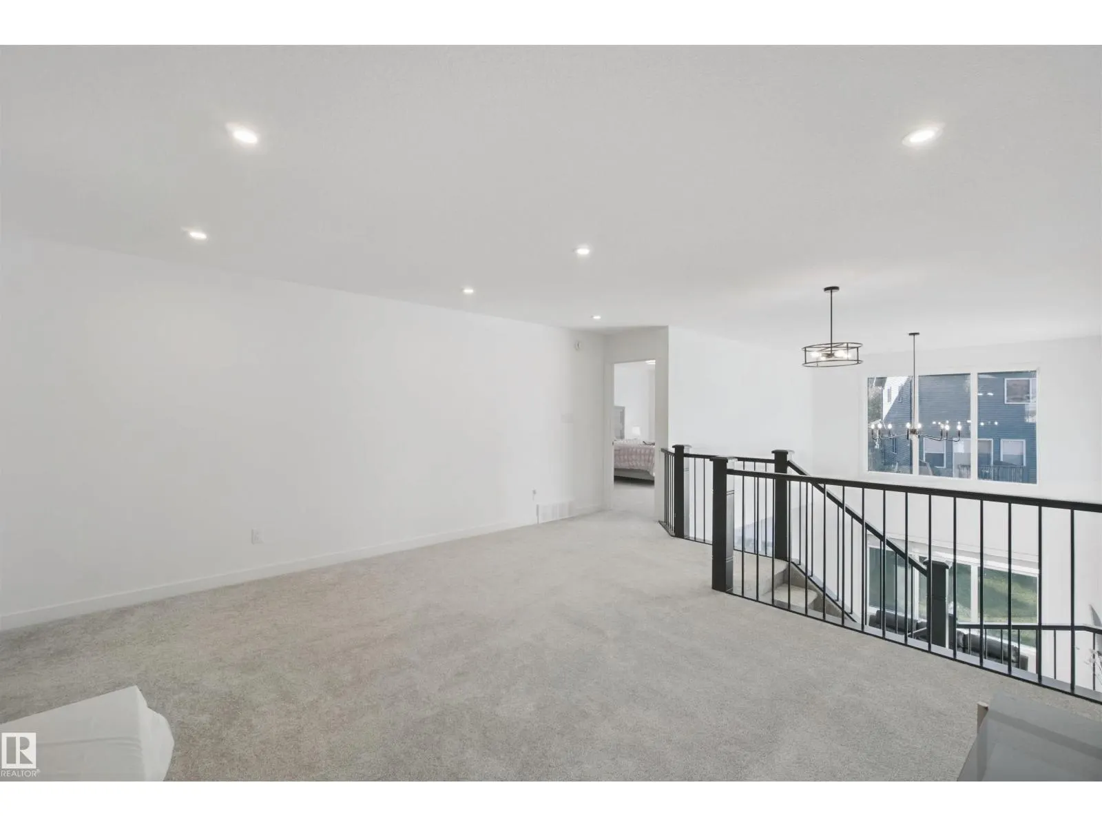8178 222A ST NW