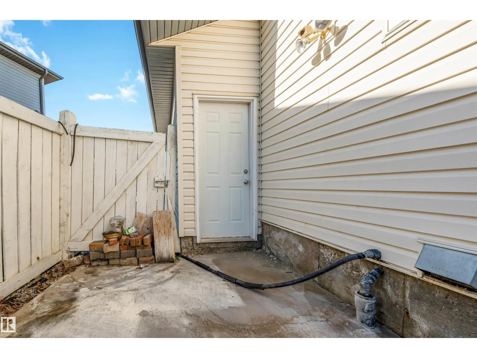 13023 HUDSON WY NW