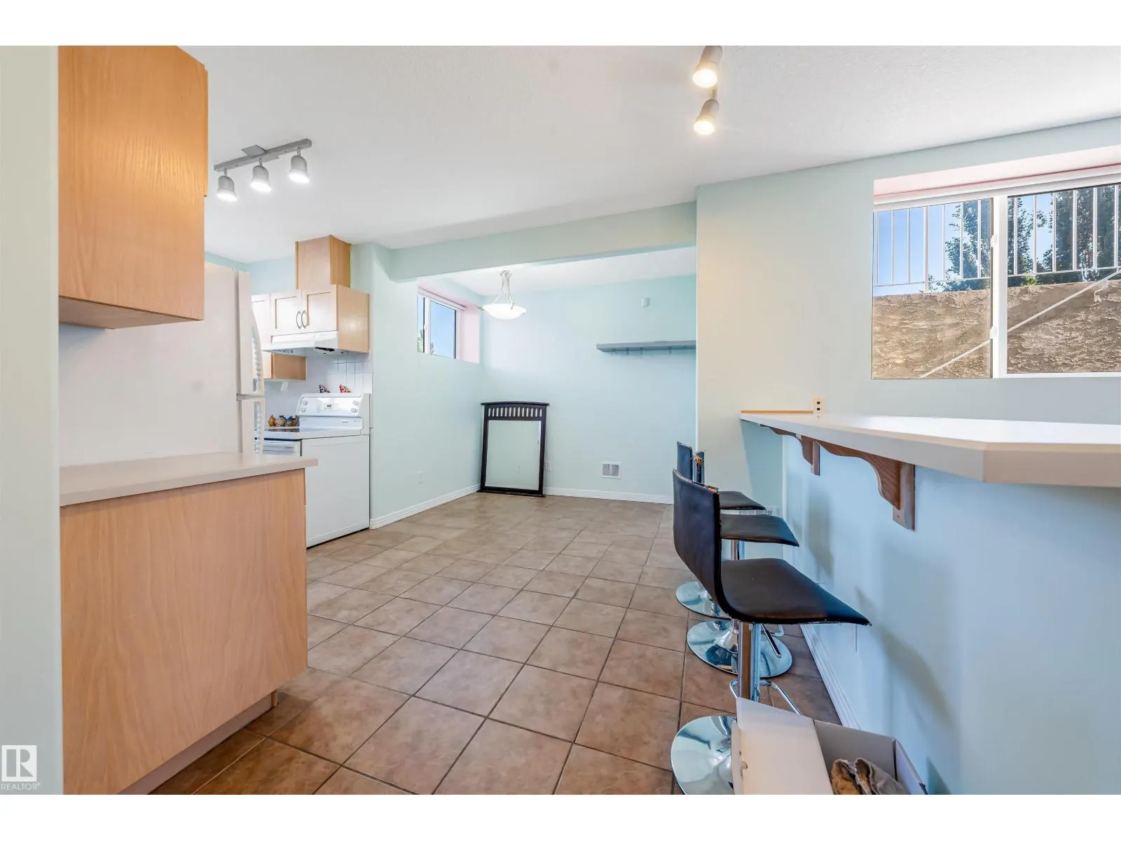 13023 HUDSON WY NW