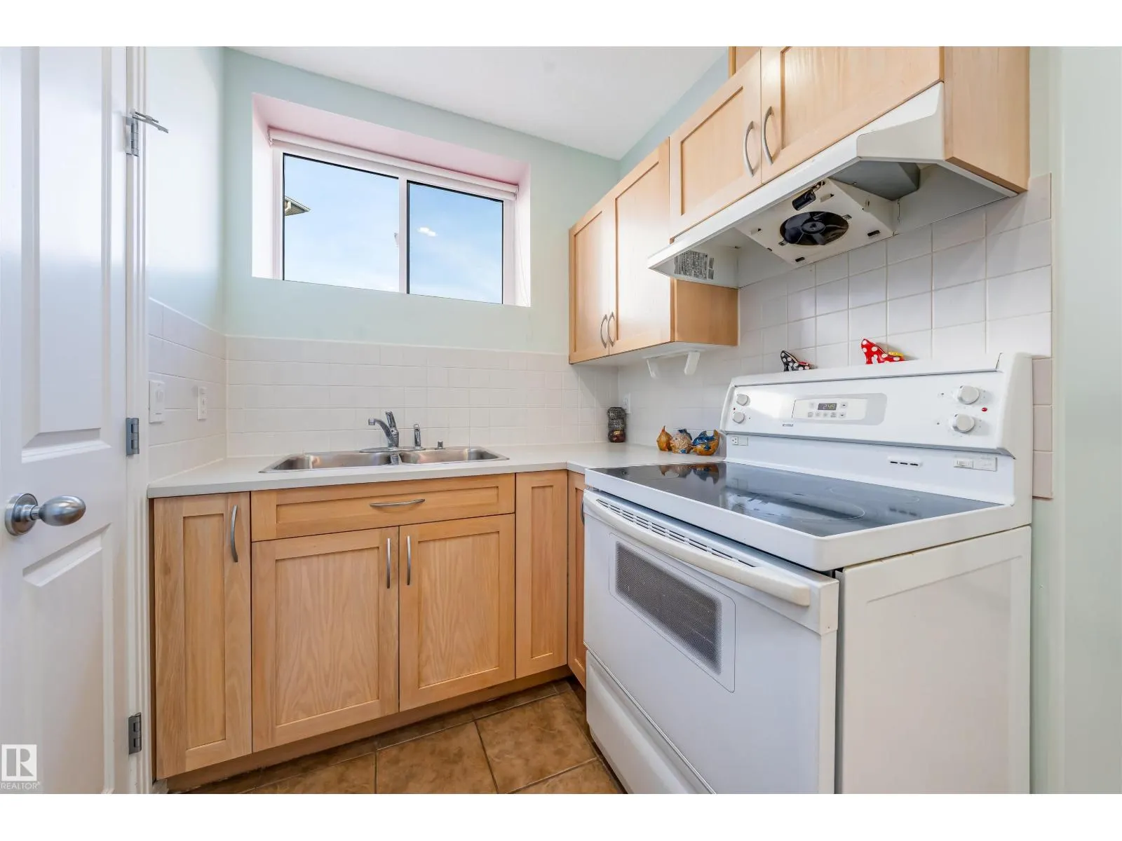 13023 HUDSON WY NW