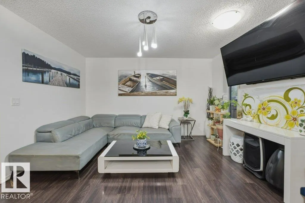 99 SPRINGWOOD WY
