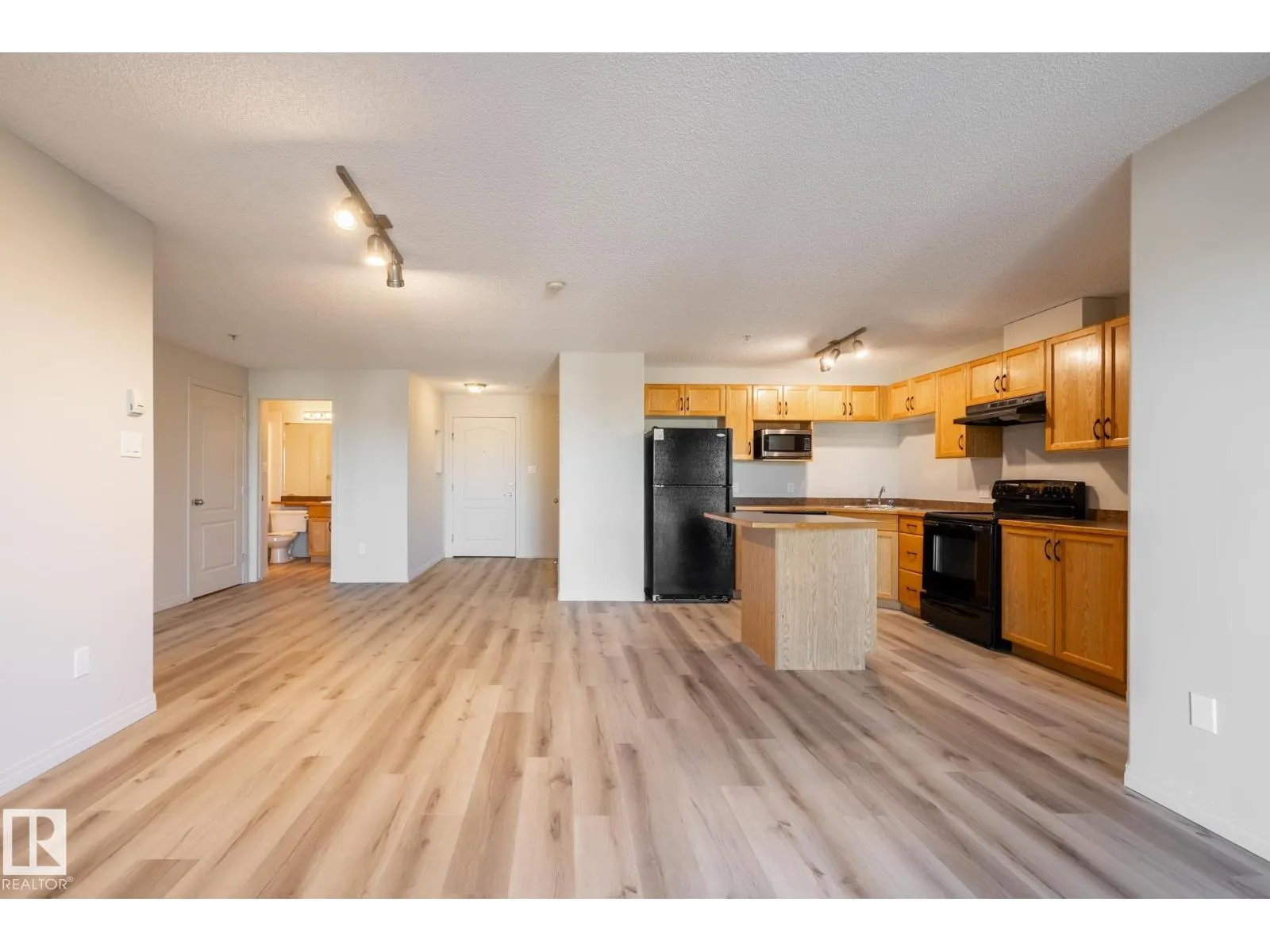 #317 3425 19 ST NW