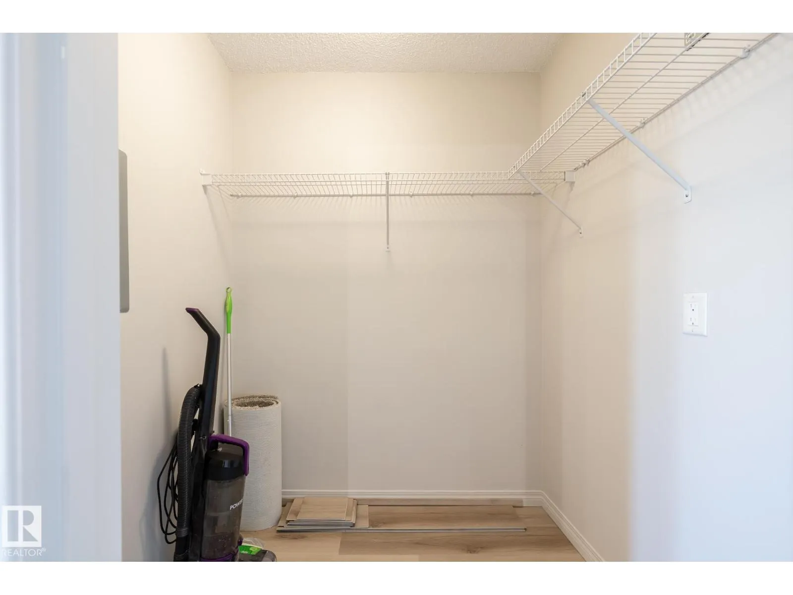#317 3425 19 ST NW