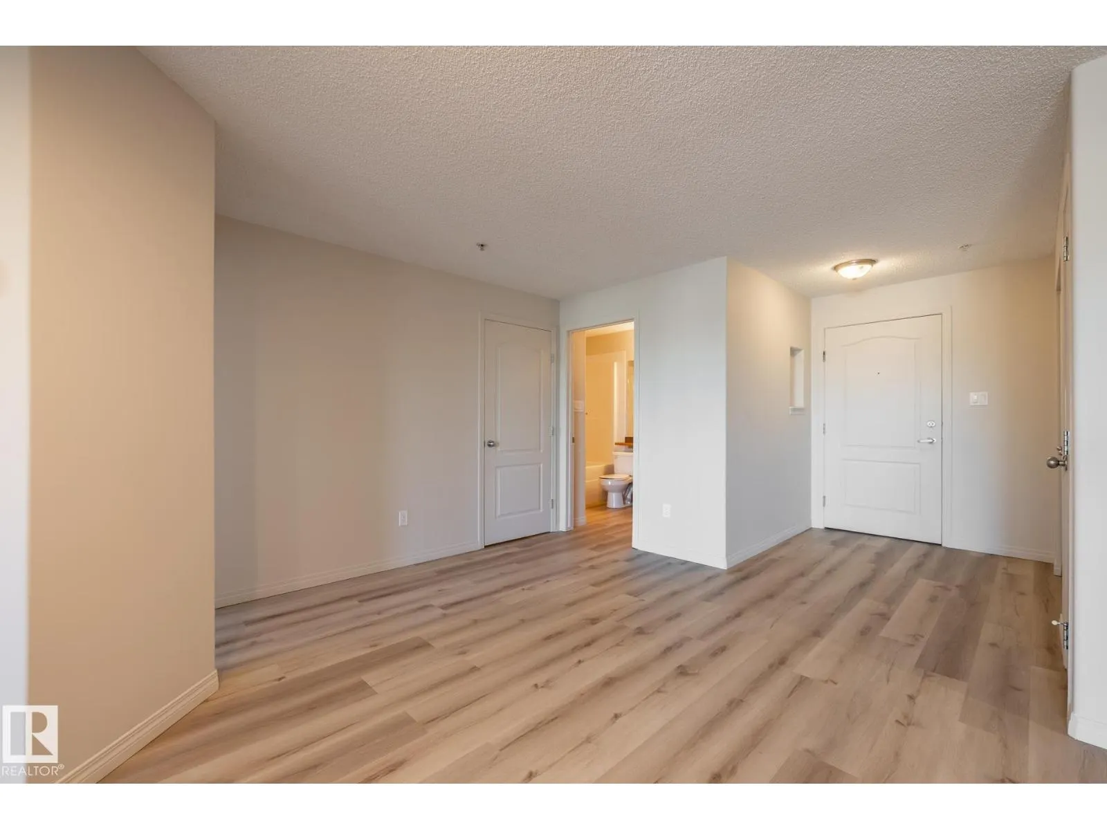 #317 3425 19 ST NW
