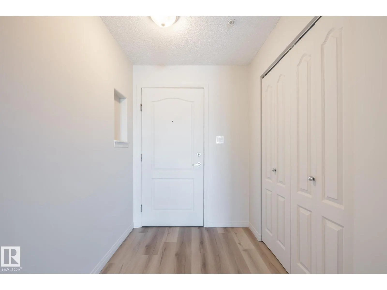 #317 3425 19 ST NW