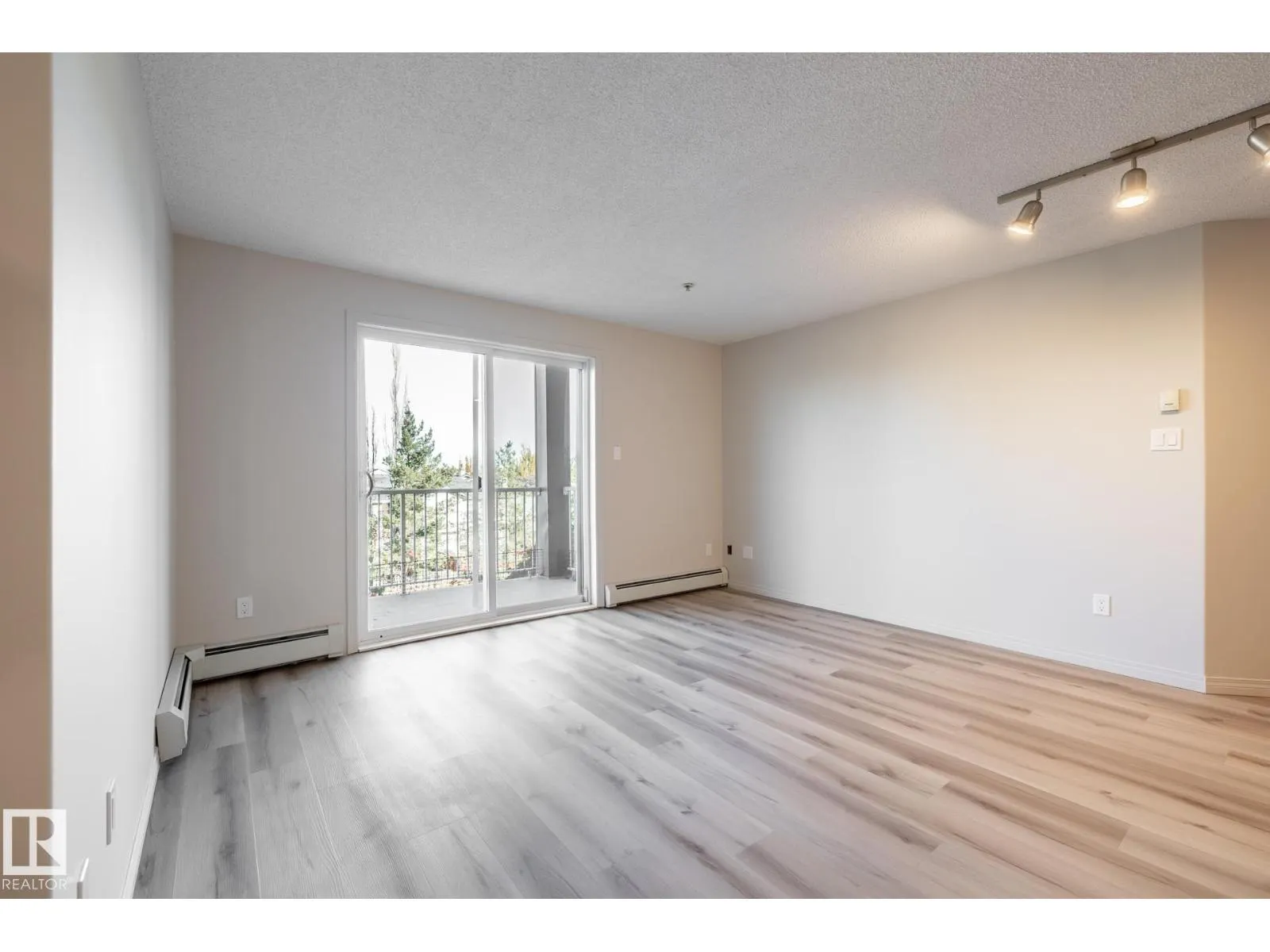 #317 3425 19 ST NW