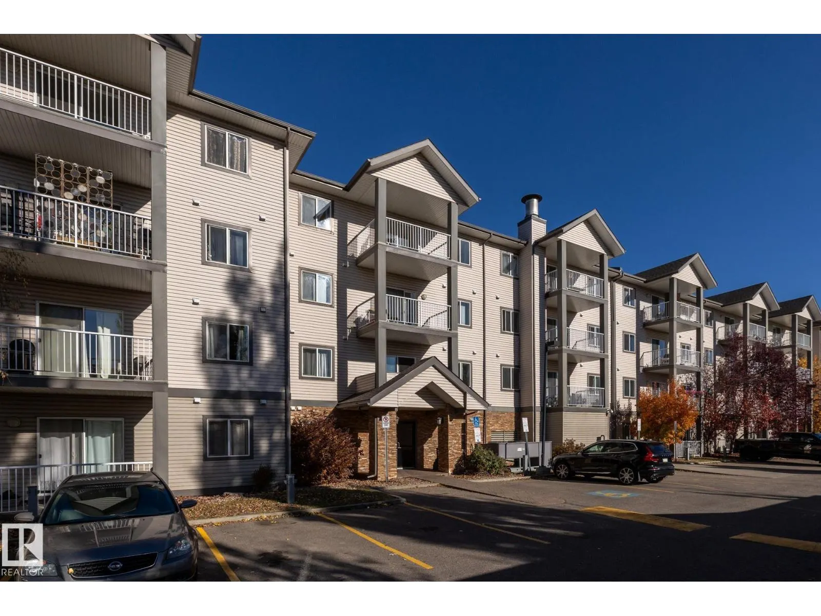 #317 3425 19 ST NW