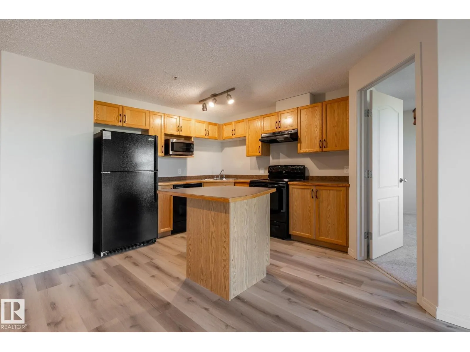 #317 3425 19 ST NW