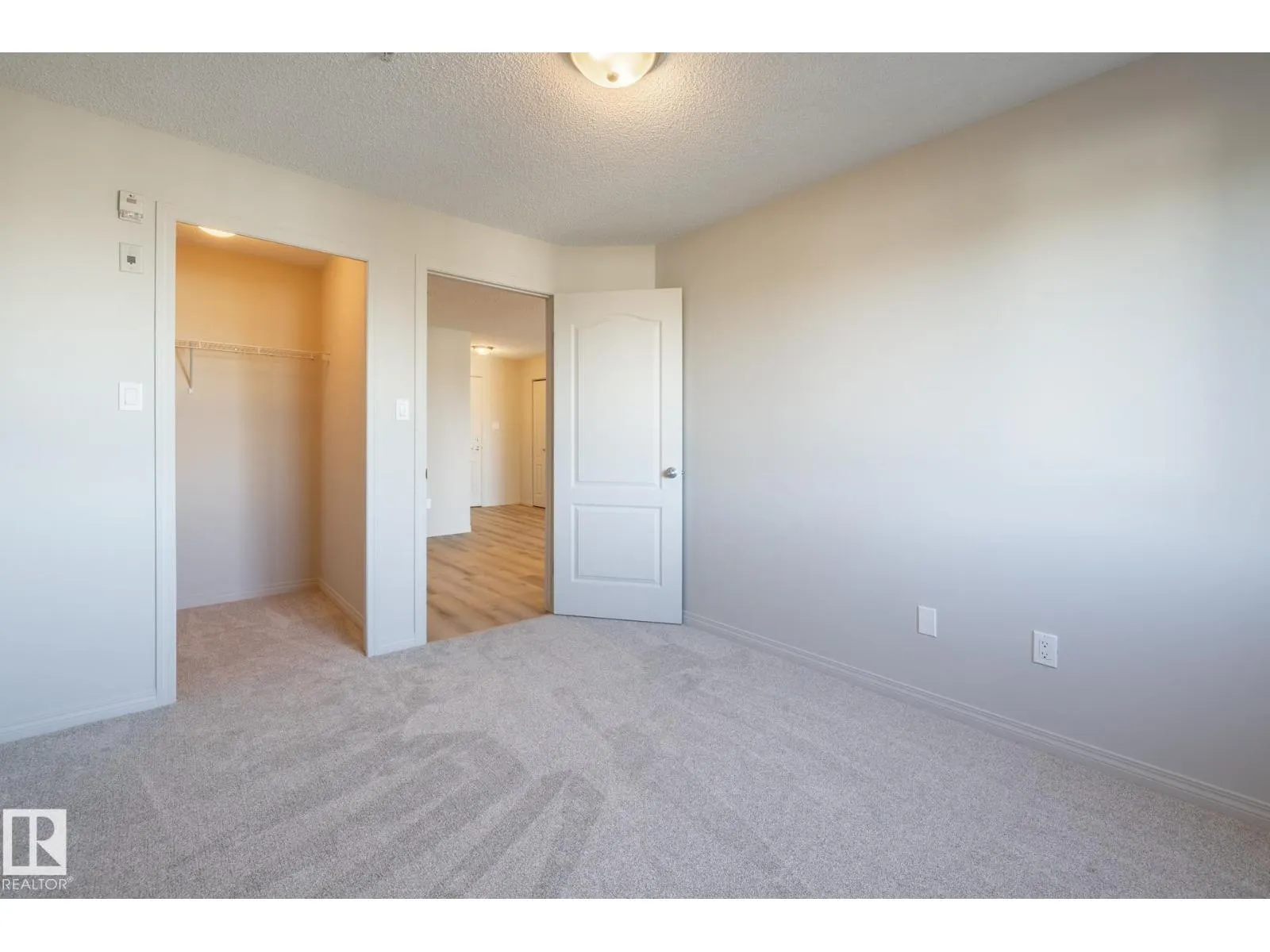 #317 3425 19 ST NW