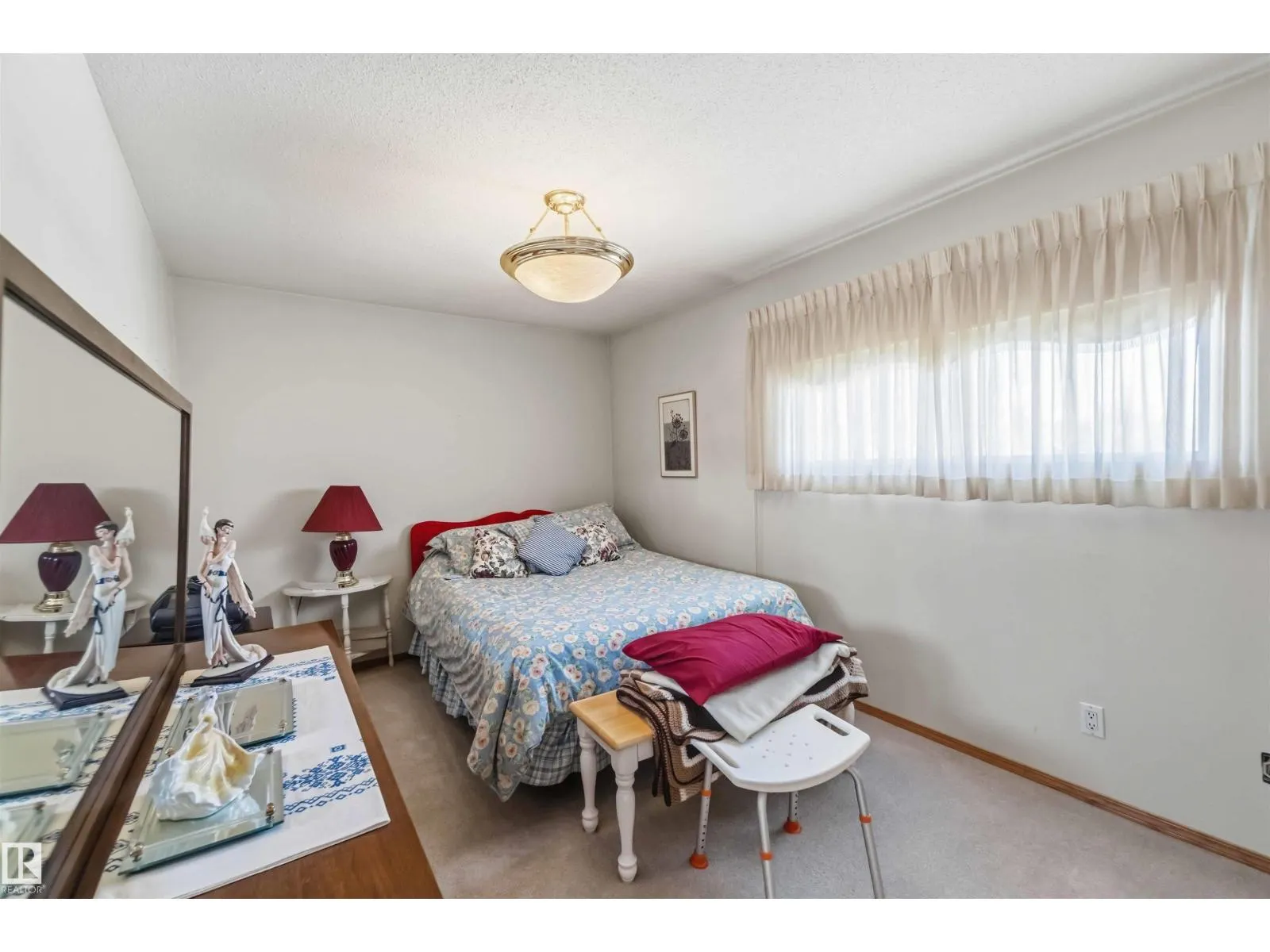 10928 41A AV NW