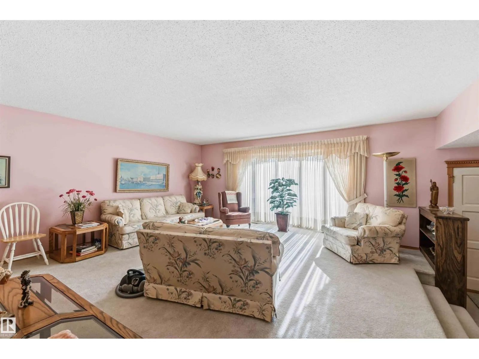 10928 41A AV NW