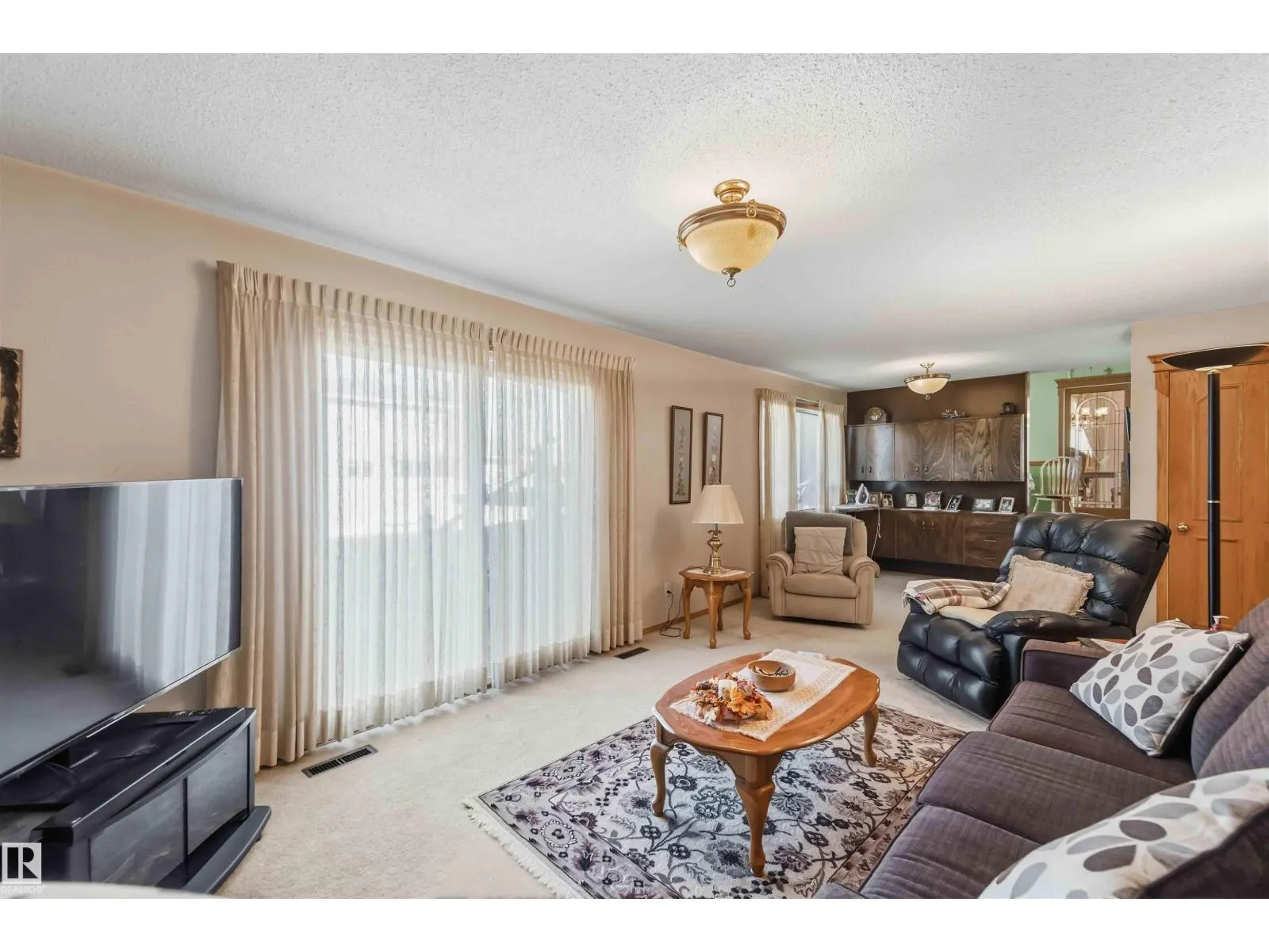 10928 41A AV NW