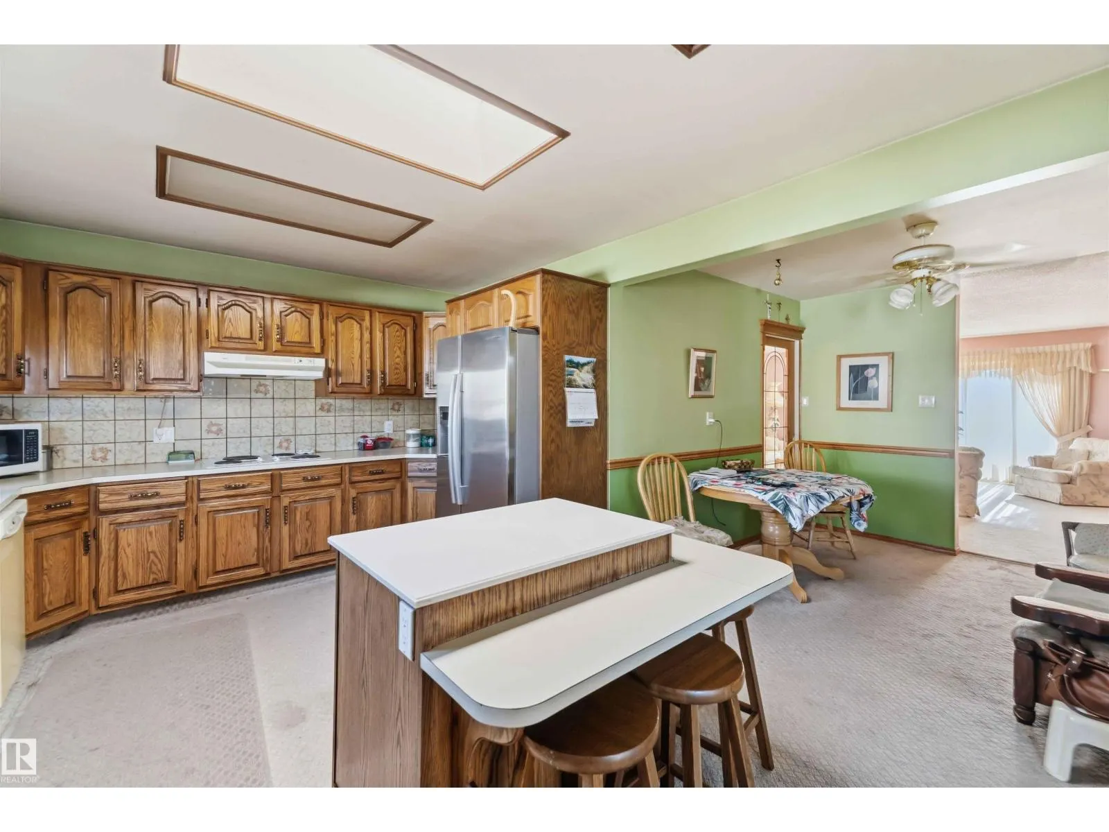 10928 41A AV NW