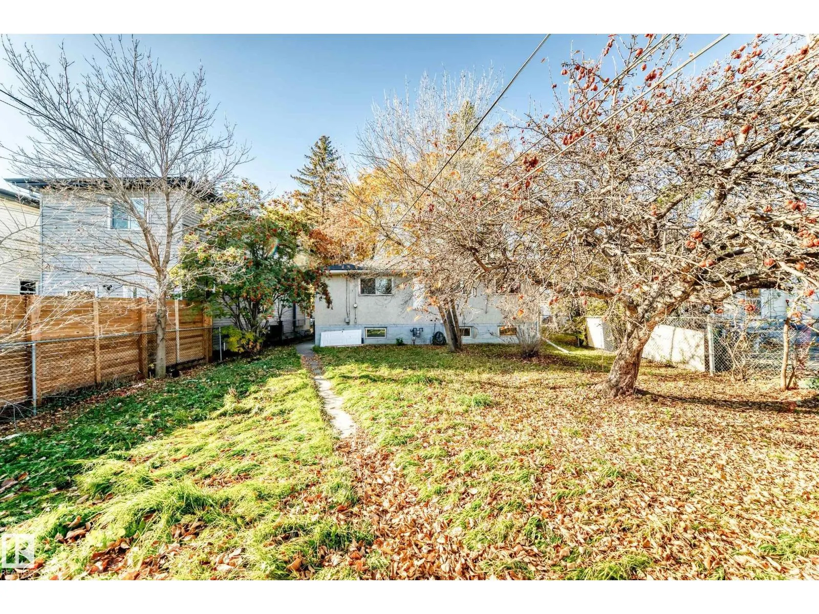 12217 88 ST NW