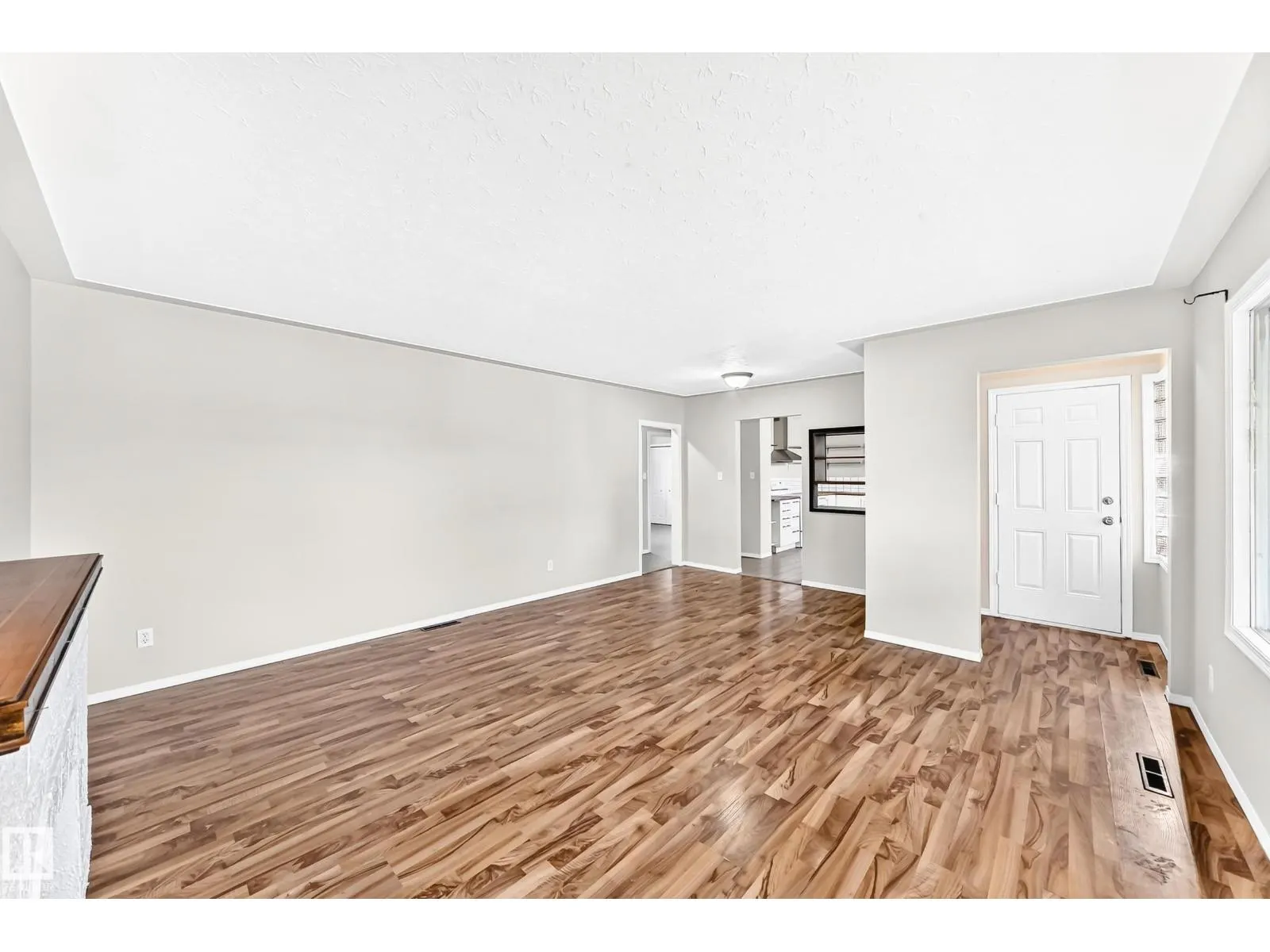 12217 88 ST NW