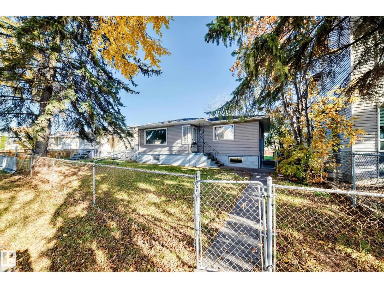 12217 88 ST NW