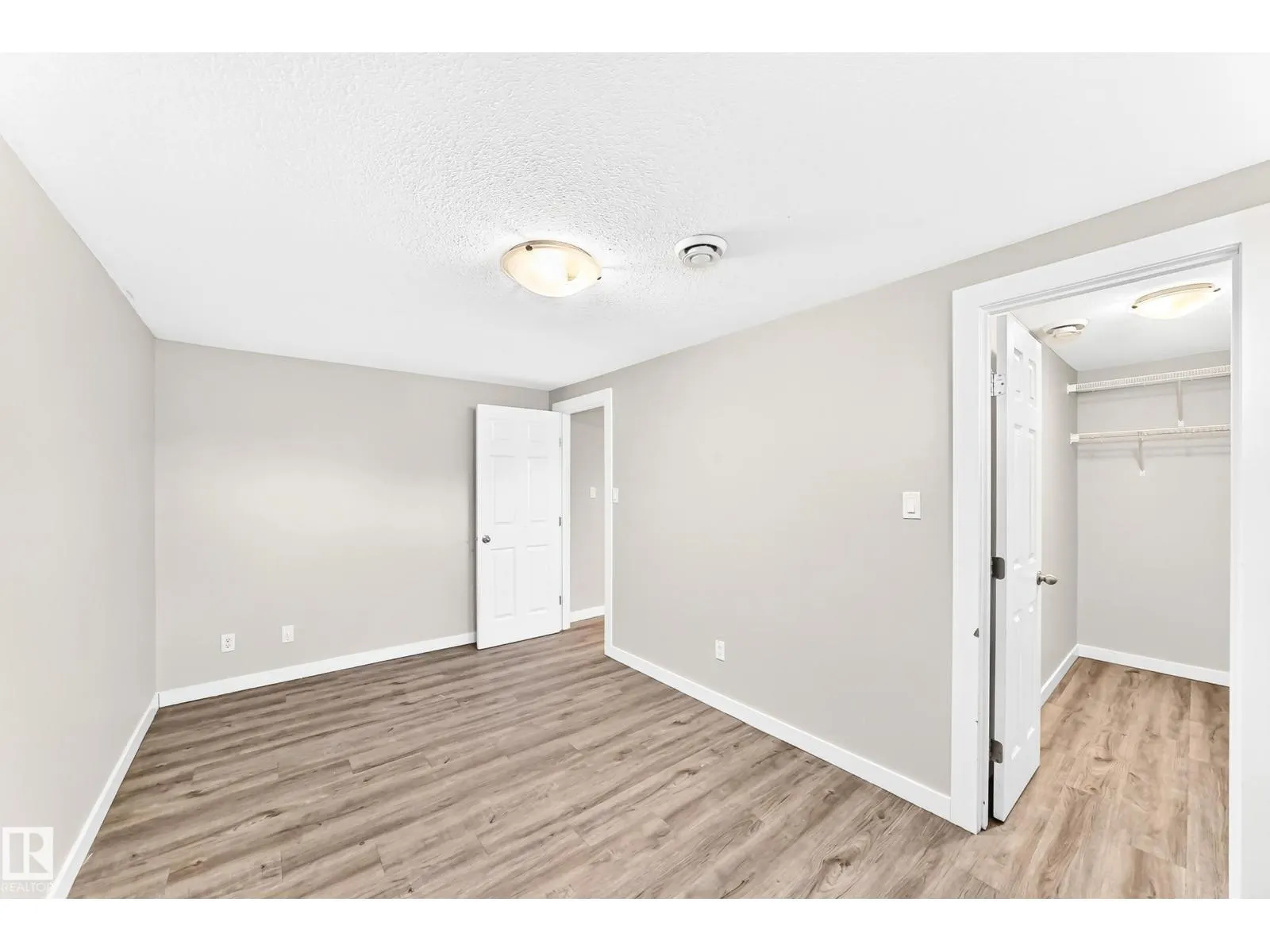 12217 88 ST NW