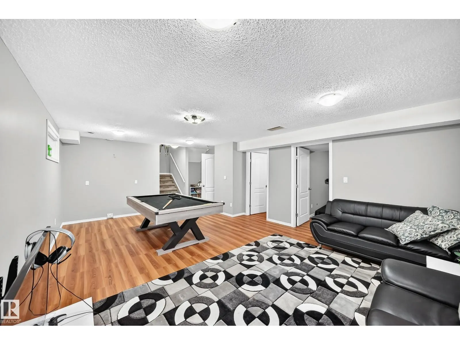 13528 141 AV NW