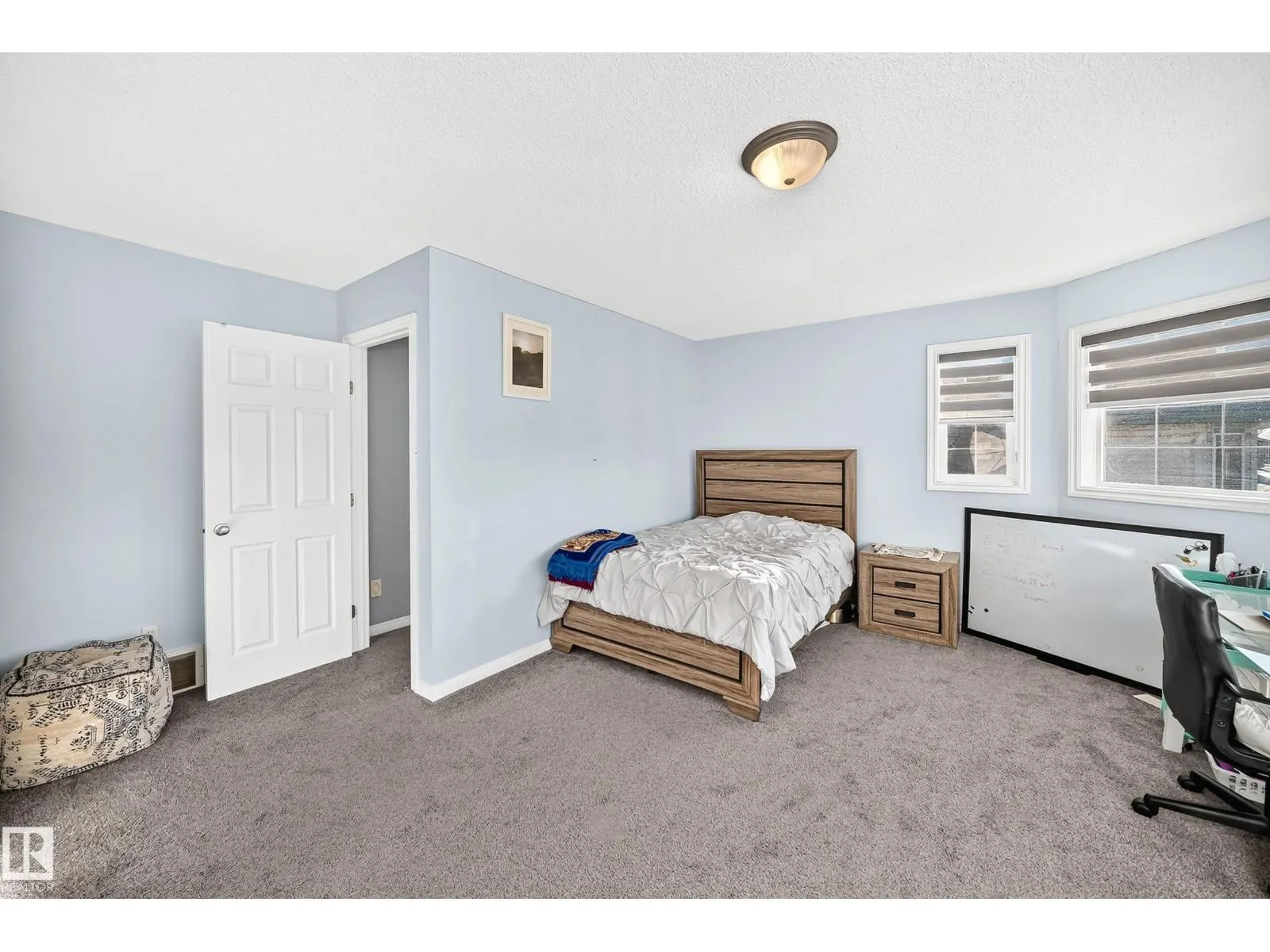 13528 141 AV NW