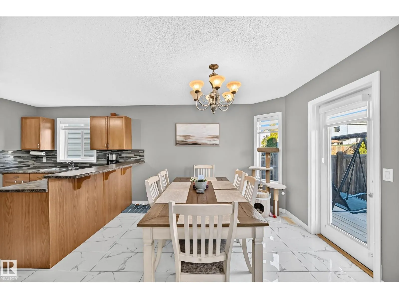 13528 141 AV NW