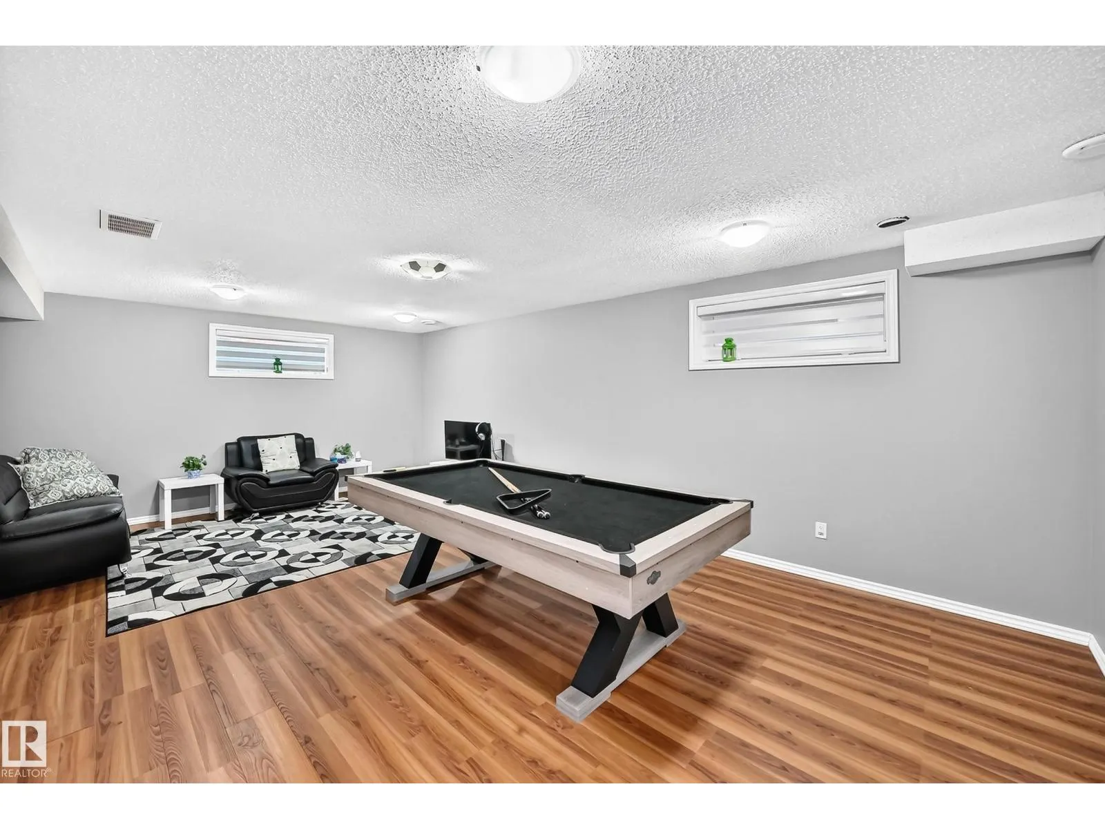 13528 141 AV NW