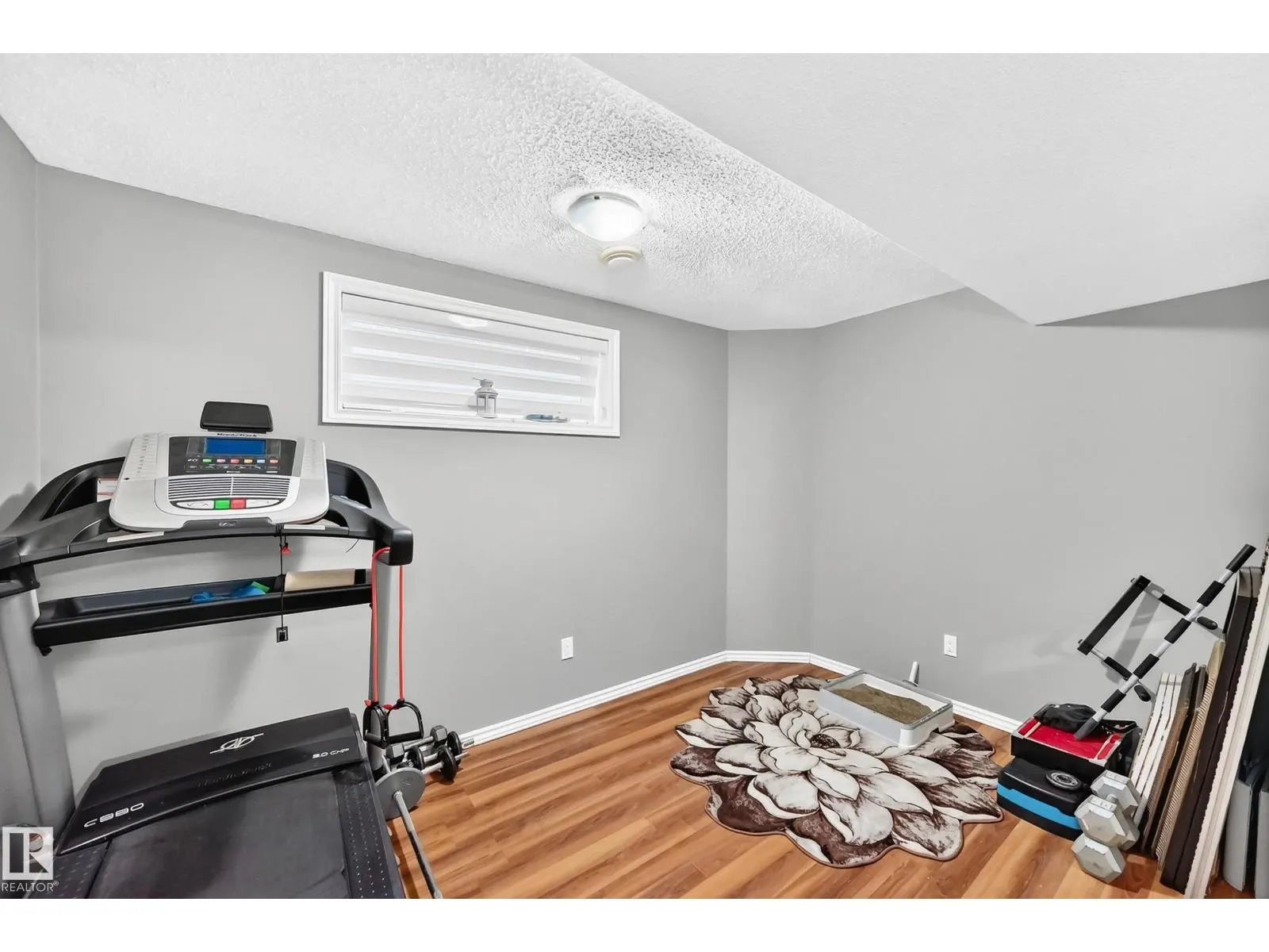 13528 141 AV NW