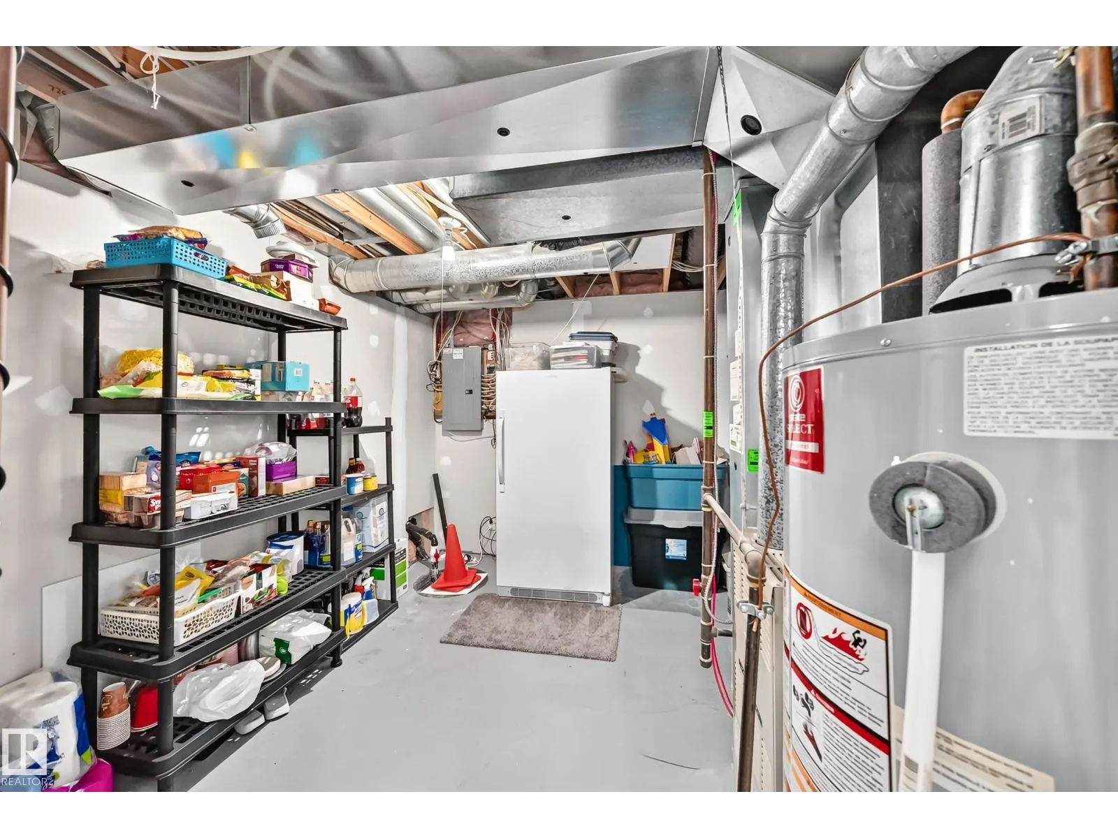 13528 141 AV NW