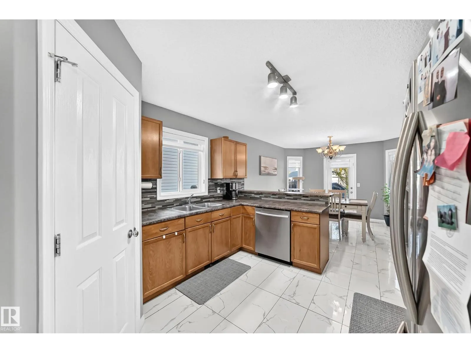 13528 141 AV NW