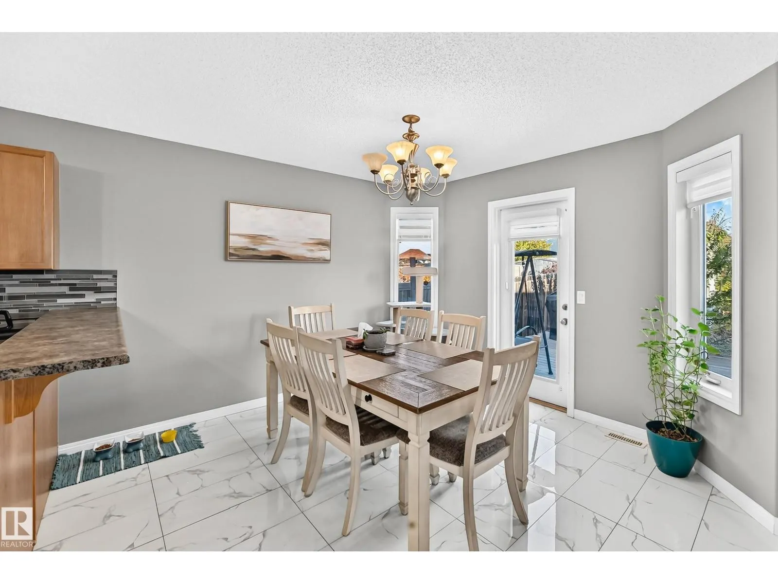 13528 141 AV NW