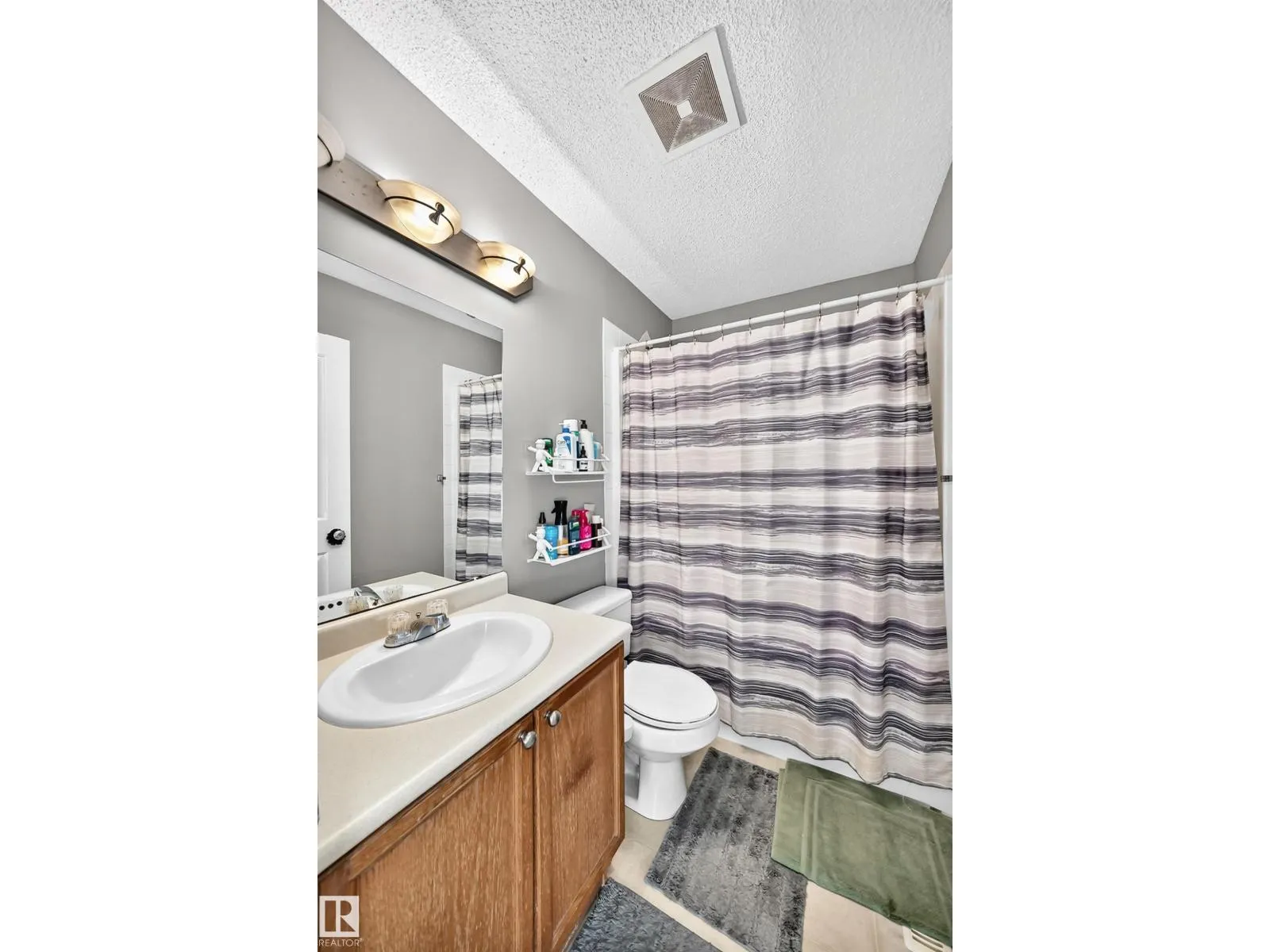 13528 141 AV NW