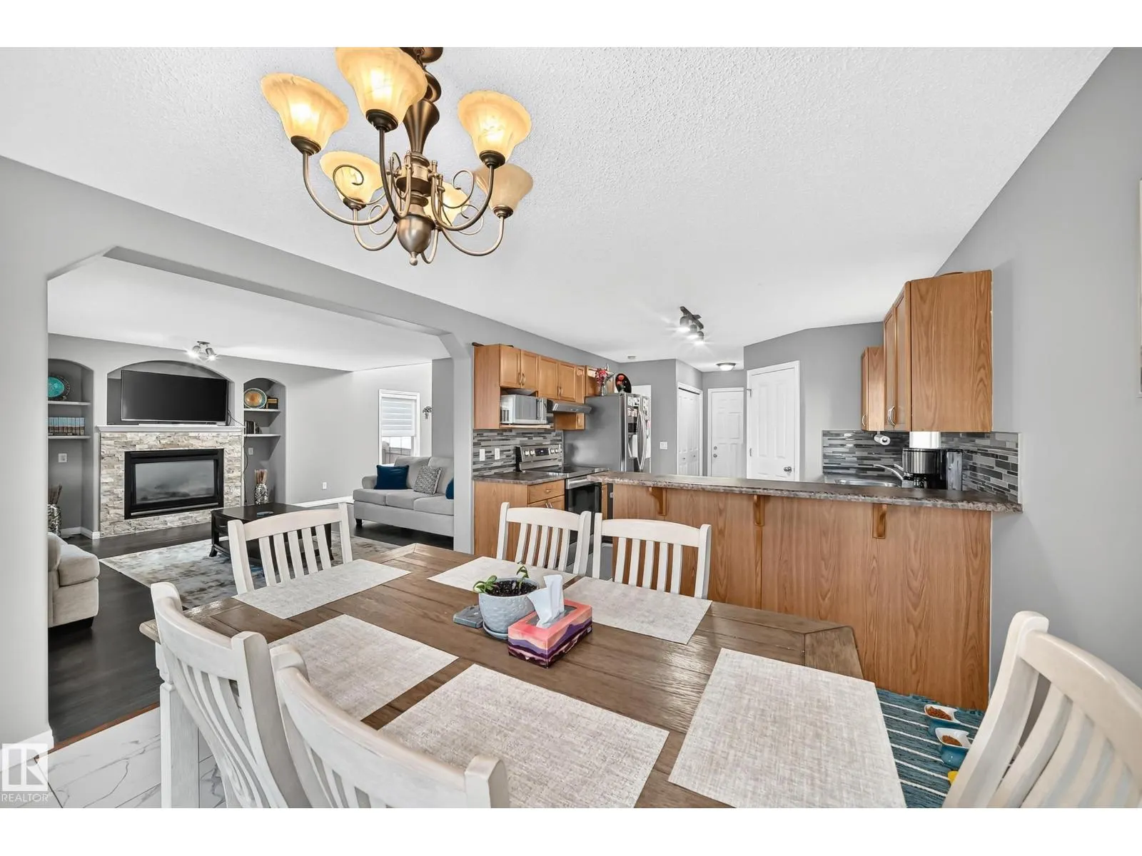 13528 141 AV NW