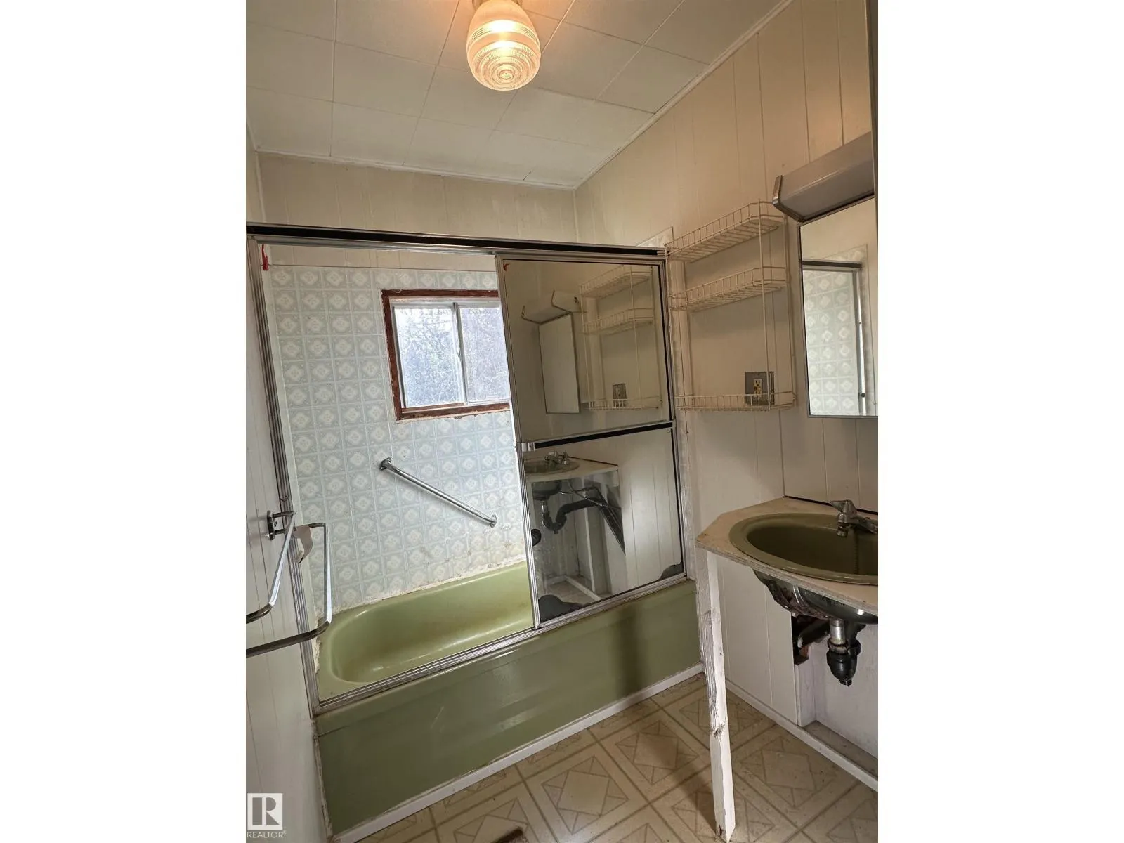 554071 Range Road 183